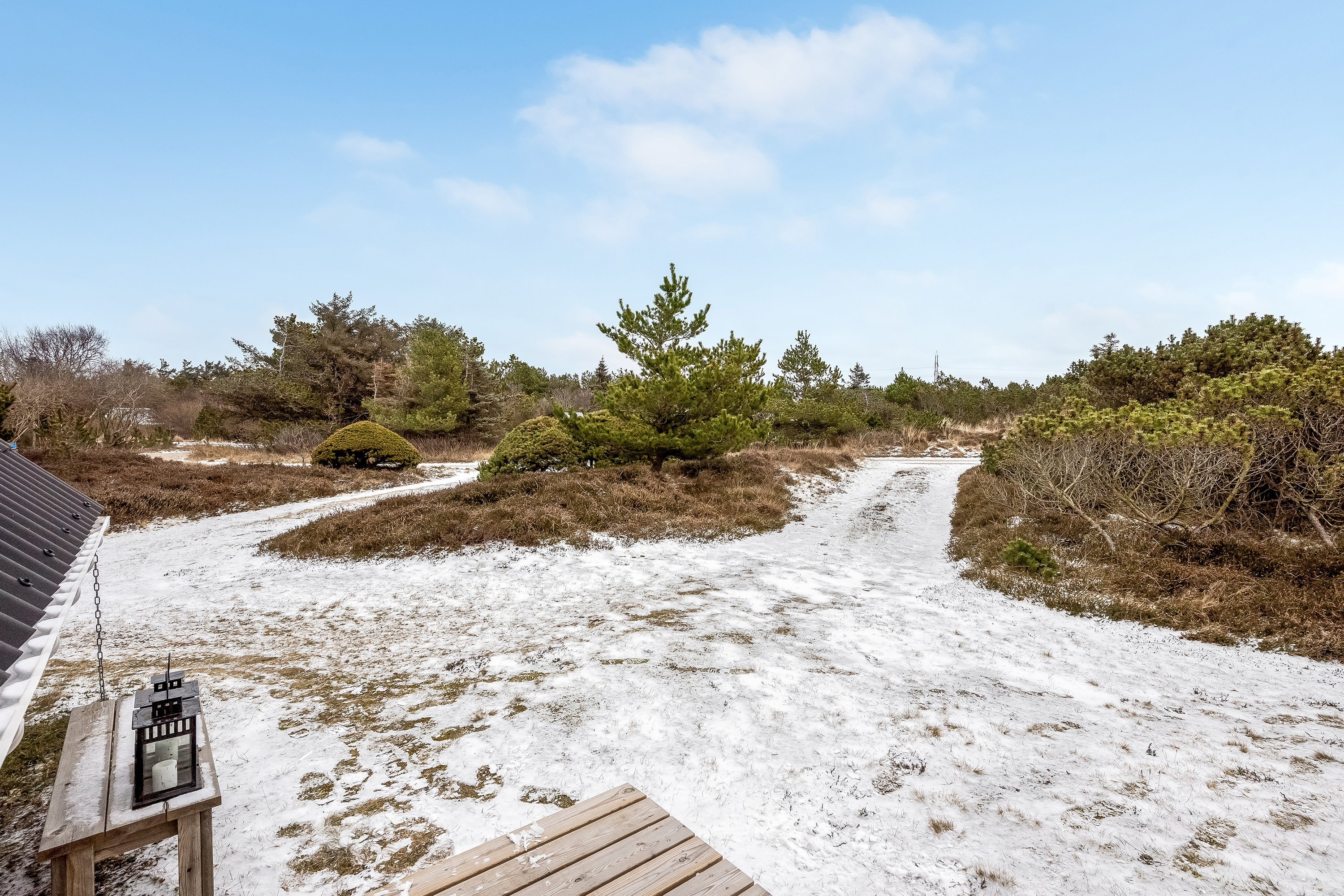 Fremhævet indkørsel billede i fuldskærmstilstand. Billede af Vestklitvej 37, Klegod, 6950 Ringkøbing