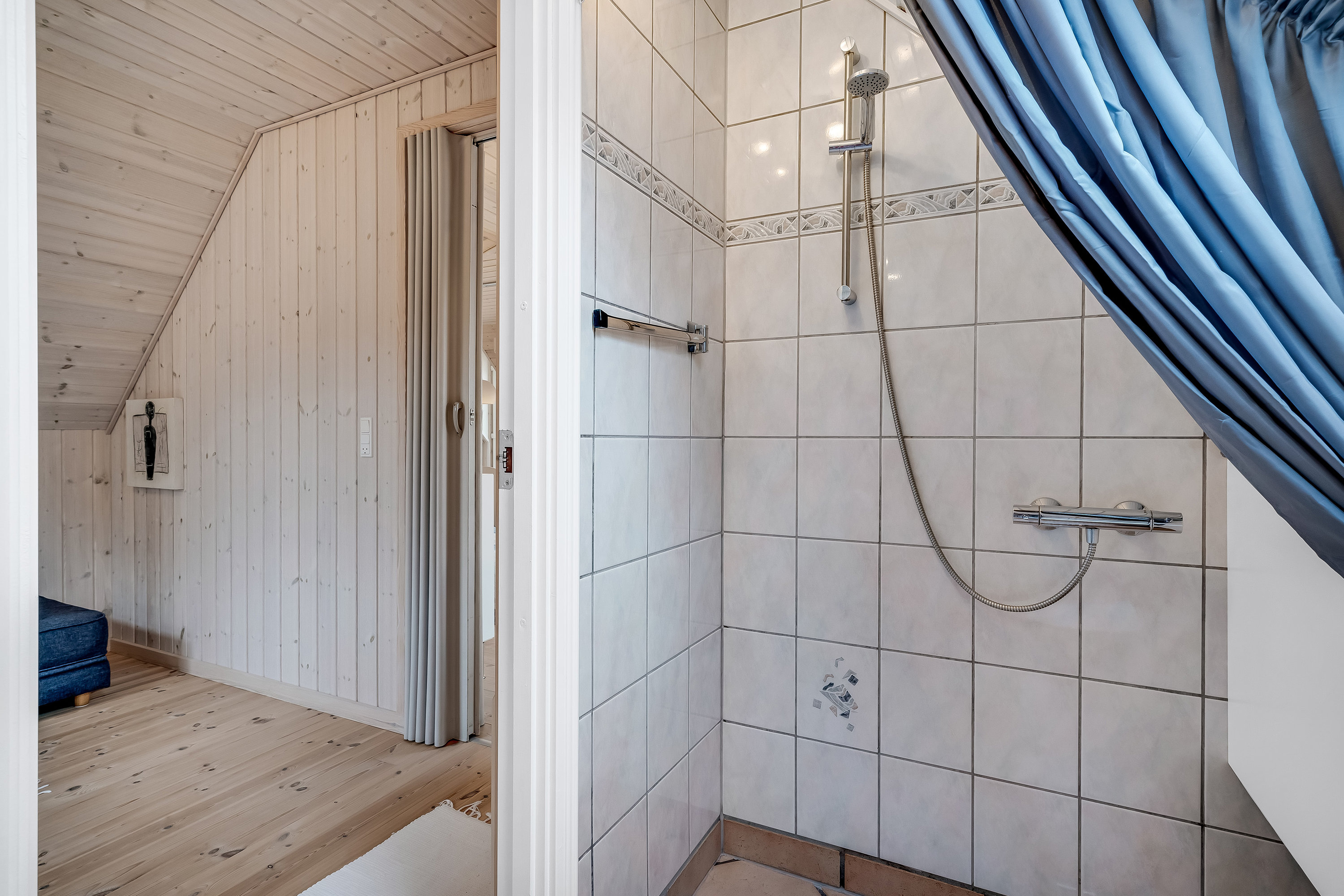 Fremhævet badeværelse billede i fuldskærmstilstand. Billede af Vestklitvej 37, Klegod, 6950 Ringkøbing