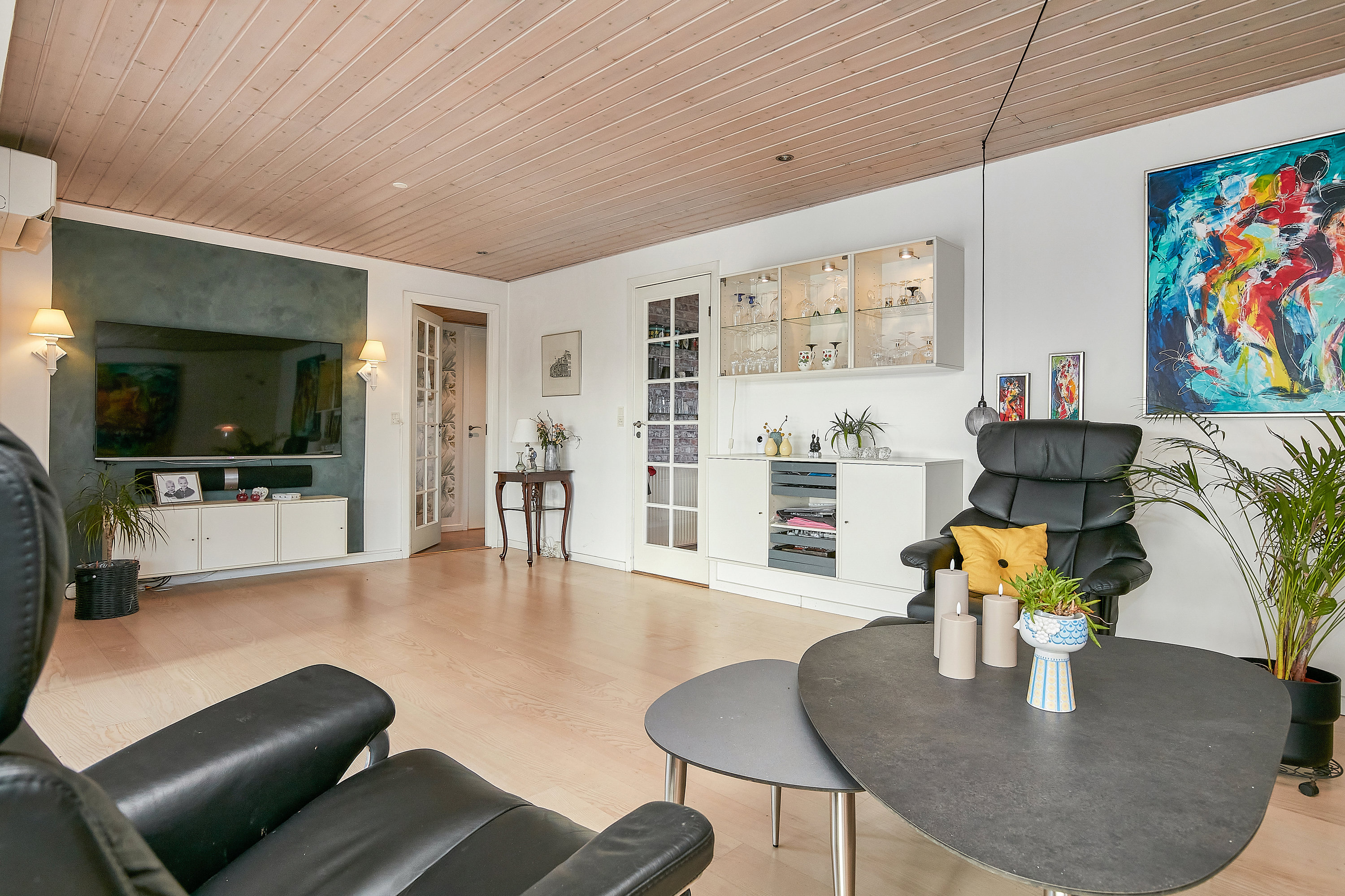 Fremhævet stue billede i fuldskærmstilstand. Billede af Vestervænget 3, Tvingstrup, 8700 Horsens