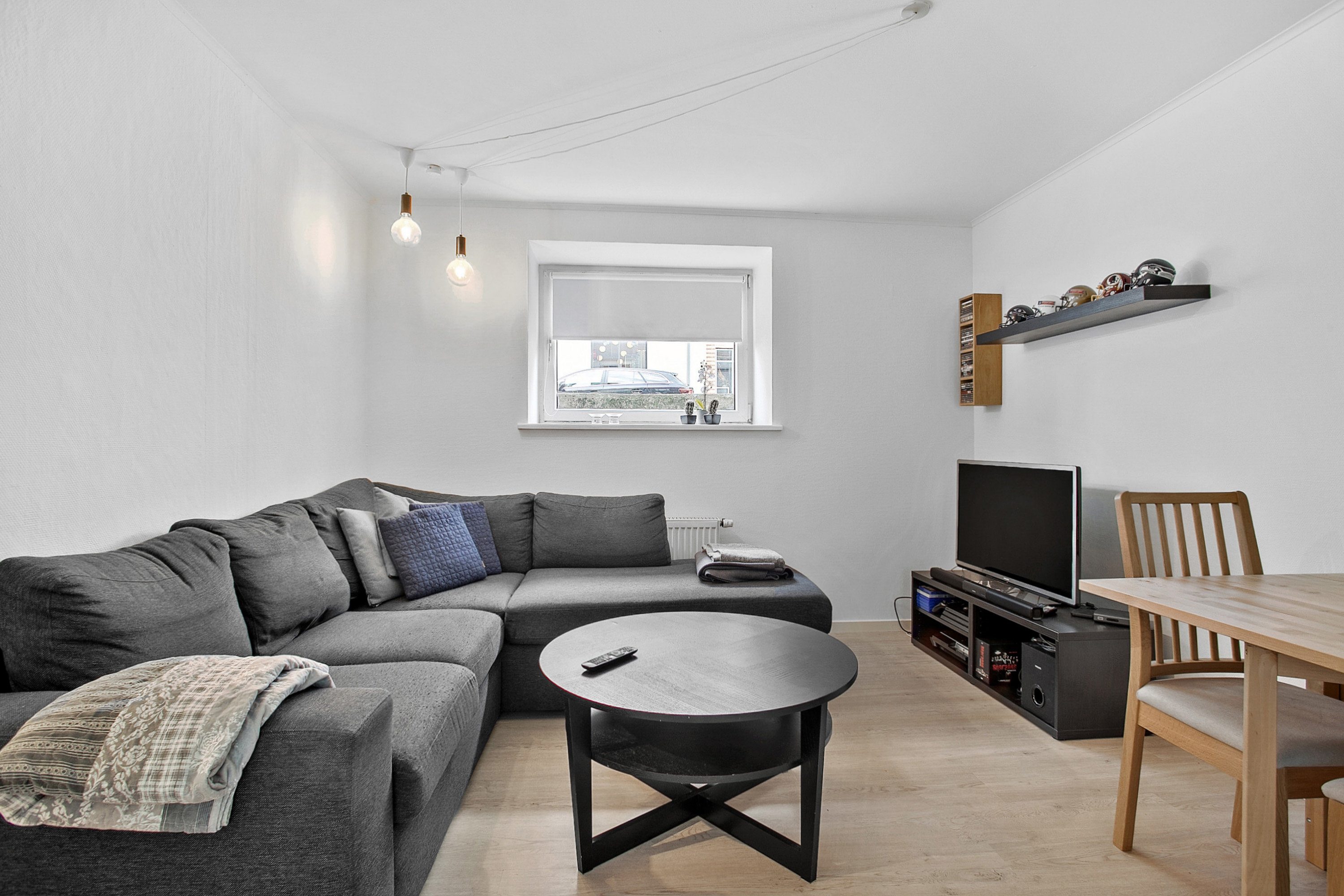 Fremhævet  billede i fuldskærmstilstand. Billede af Hadsundvej 28B, kld.., 9000 Aalborg