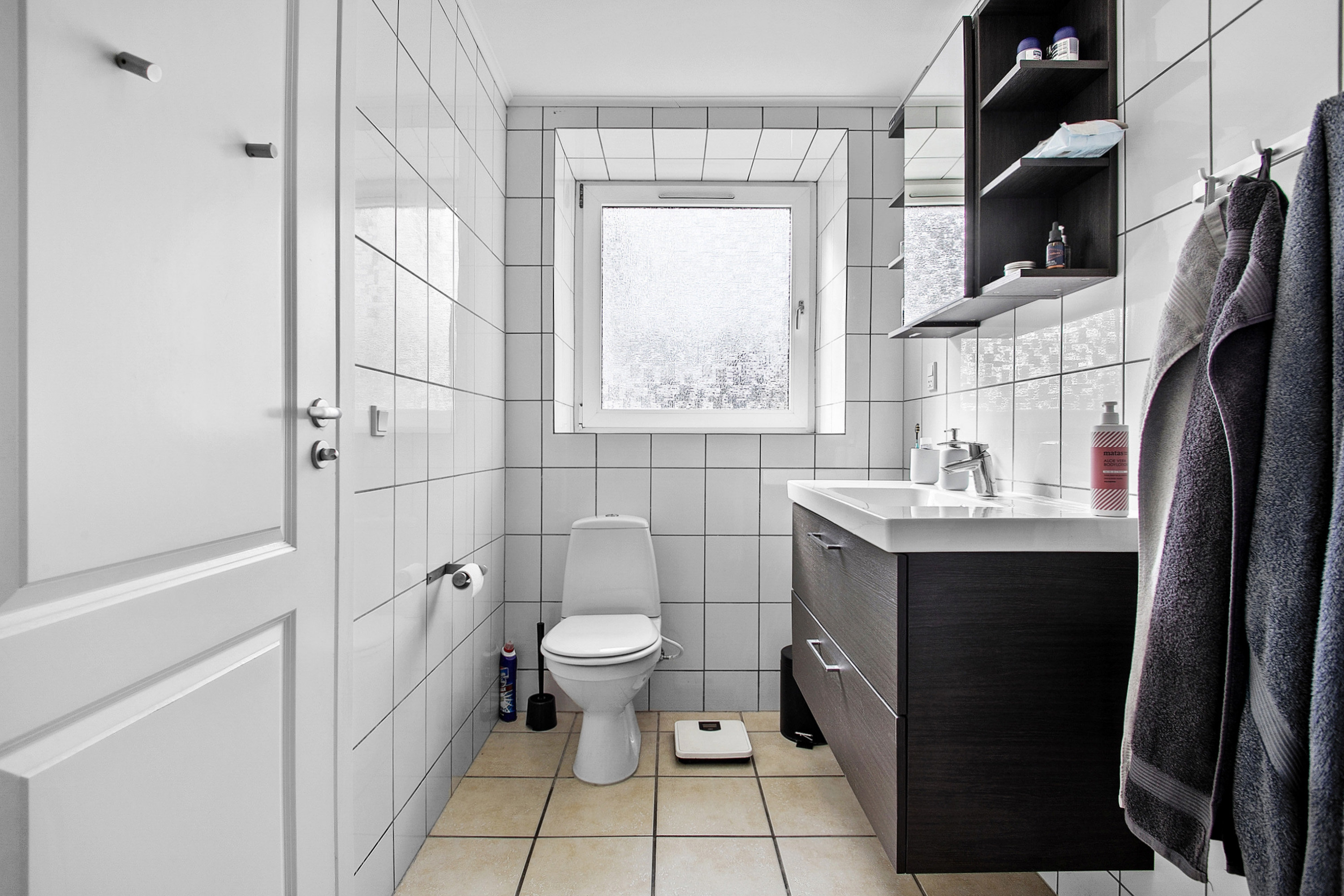 Fremhævet  billede i fuldskærmstilstand. Billede af Hadsundvej 28B, kld.., 9000 Aalborg