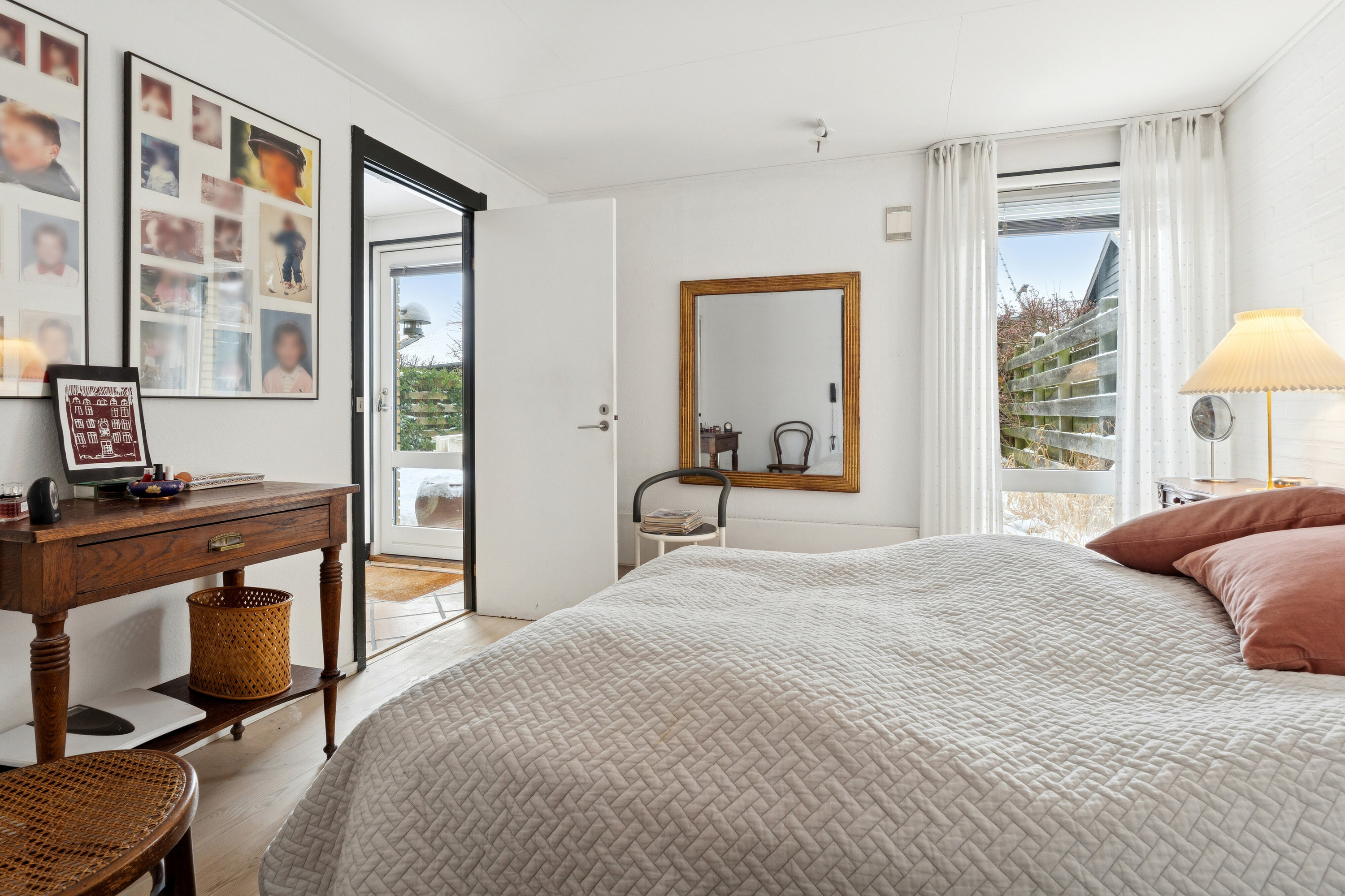 Fremhævet soveværelse billede i fuldskærmstilstand. Billede af Gassehaven 17, Gl Holte, 2840 Holte