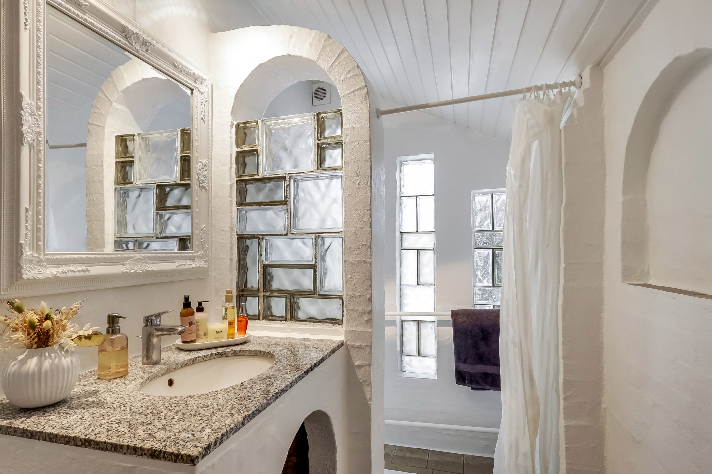 Fremhævet badeværelse billede i fuldskærmstilstand. Billede af Hovedvejen 73, 5771 Stenstrup