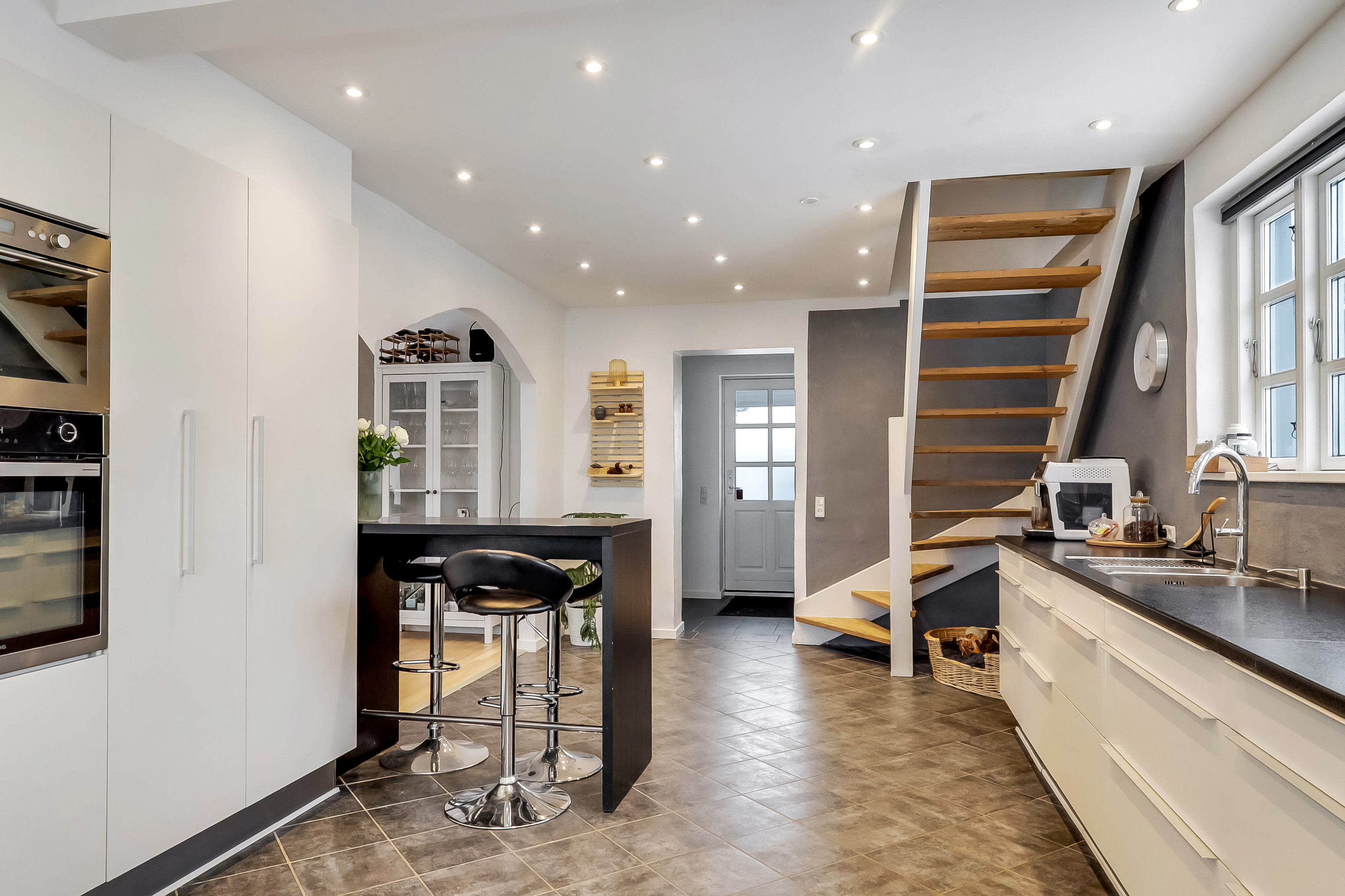 Fremhævet køkken billede i fuldskærmstilstand. Billede af Hovedvejen 73, 5771 Stenstrup