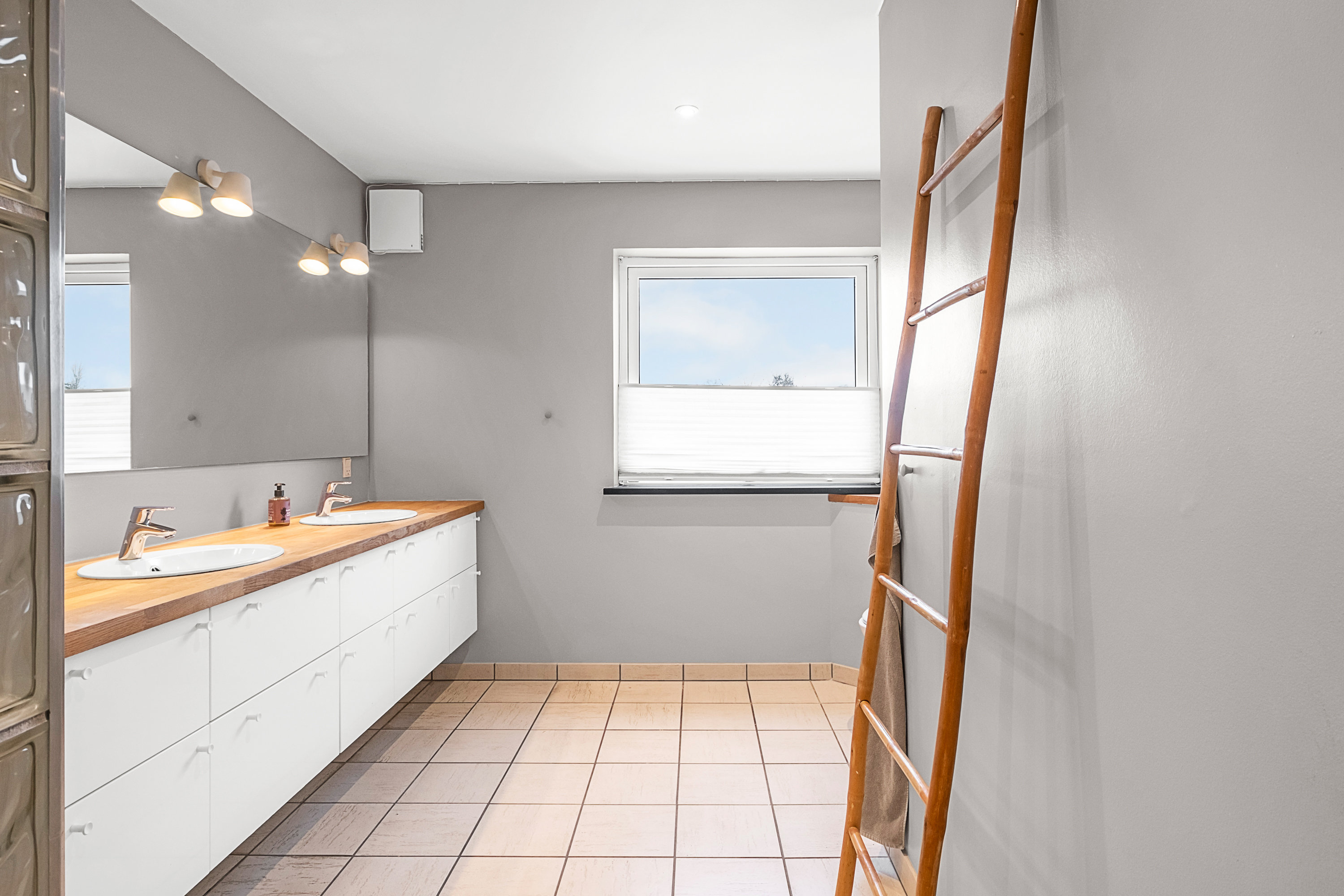 Fremhævet badeværelse billede i fuldskærmstilstand. Billede af Kådhøjvej 10, 8530 Hjortshøj