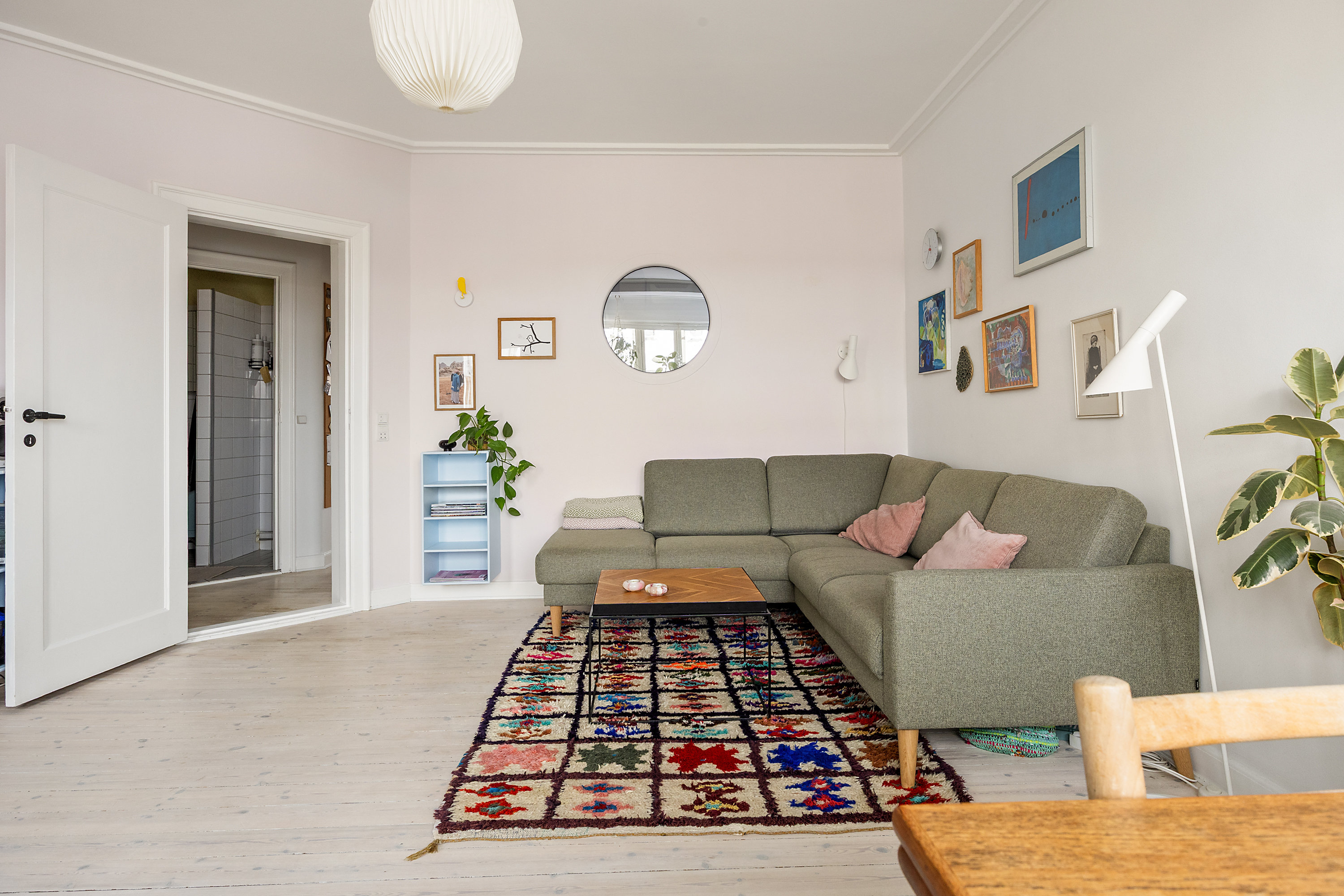 Fremhævet stue billede i fuldskærmstilstand. Billede af Offenbachsvej 37, 2. th., 2450 København SV