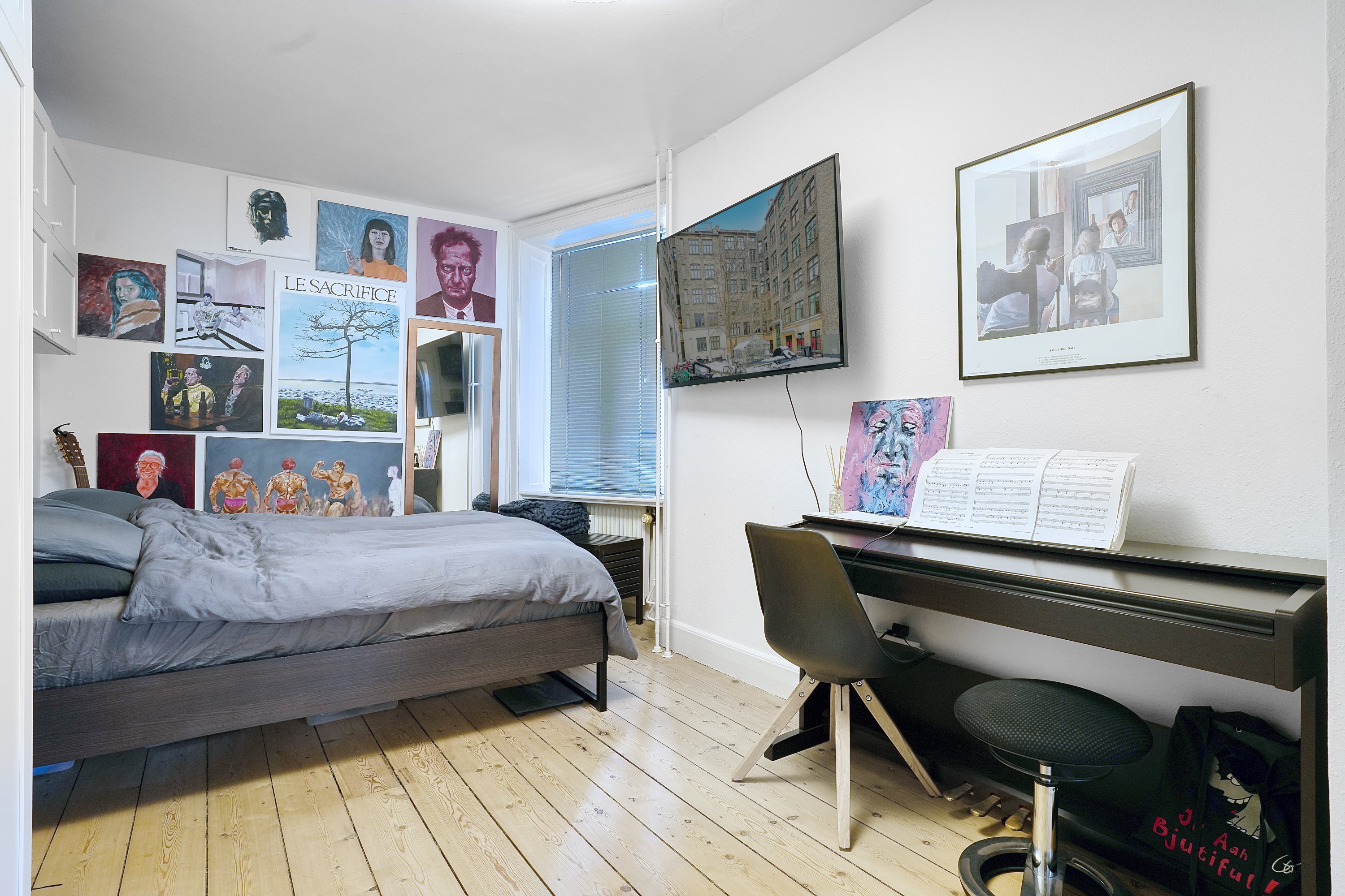 Fremhævet værelse billede i fuldskærmstilstand. Billede af Farumgade 1, 3. tv., 2200 København N