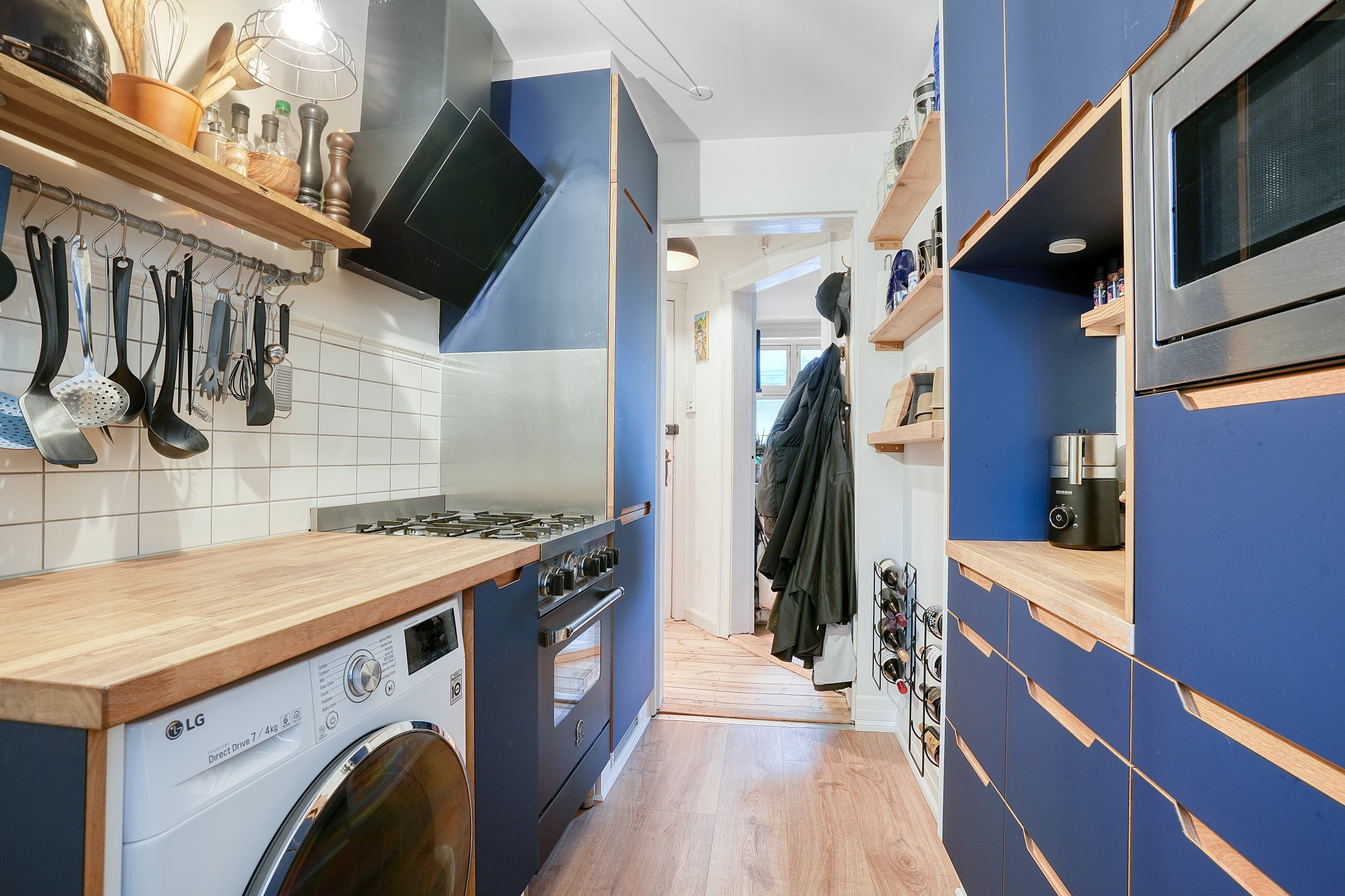 Fremhævet køkken billede i fuldskærmstilstand. Billede af Farumgade 1, 3. tv., 2200 København N