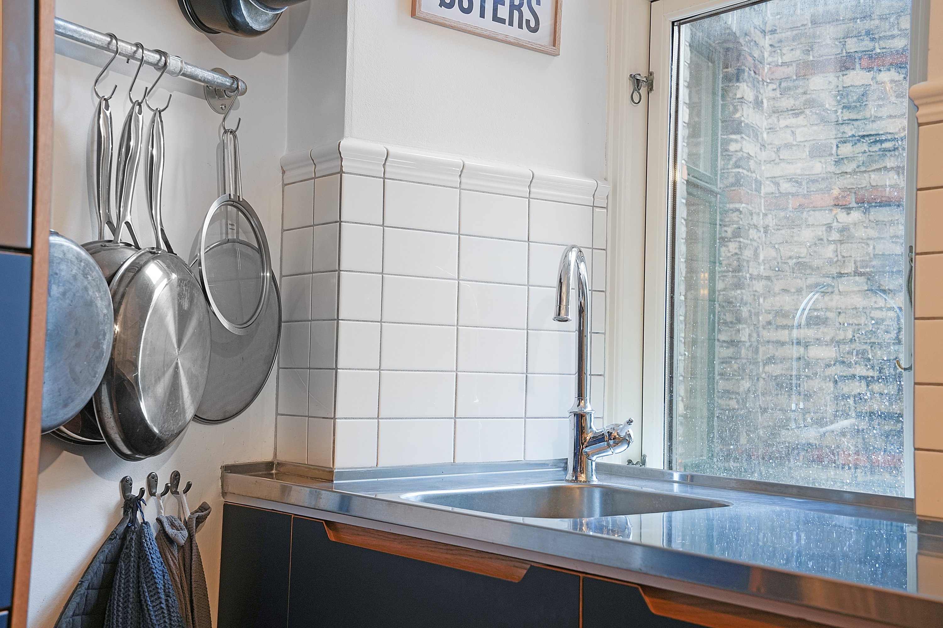 Fremhævet køkken billede i fuldskærmstilstand. Billede af Farumgade 1, 3. tv., 2200 København N