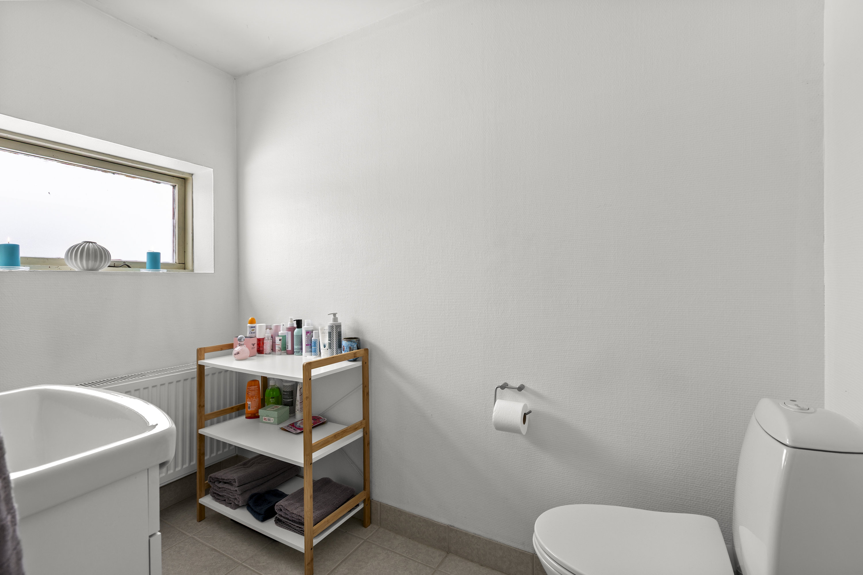 Fremhævet badeværelse billede i fuldskærmstilstand. Billede af Kelleklintevej 2, 4490 Jerslev Sjælland