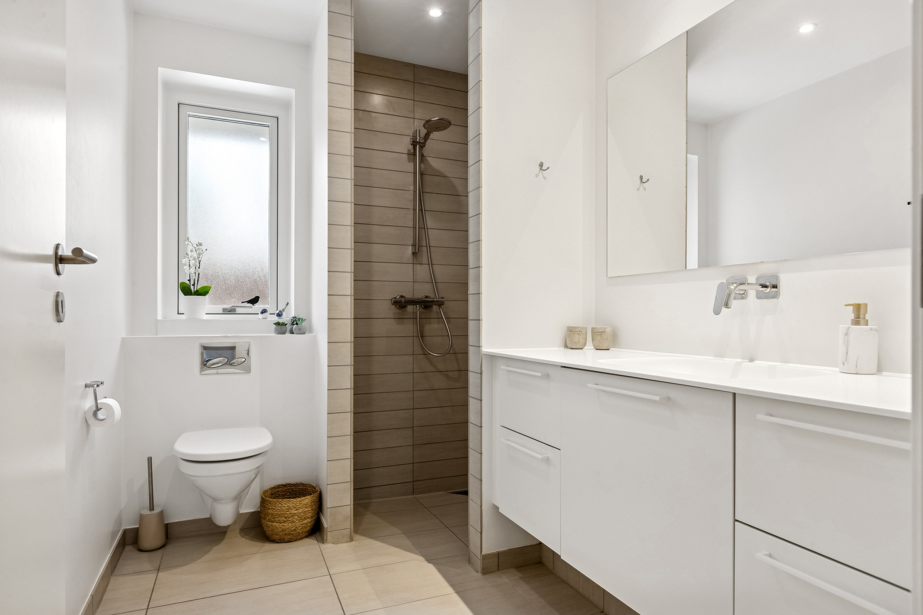 Fremhævet badeværelse billede i fuldskærmstilstand. Billede af Vosborgvej 21, 2770 Kastrup