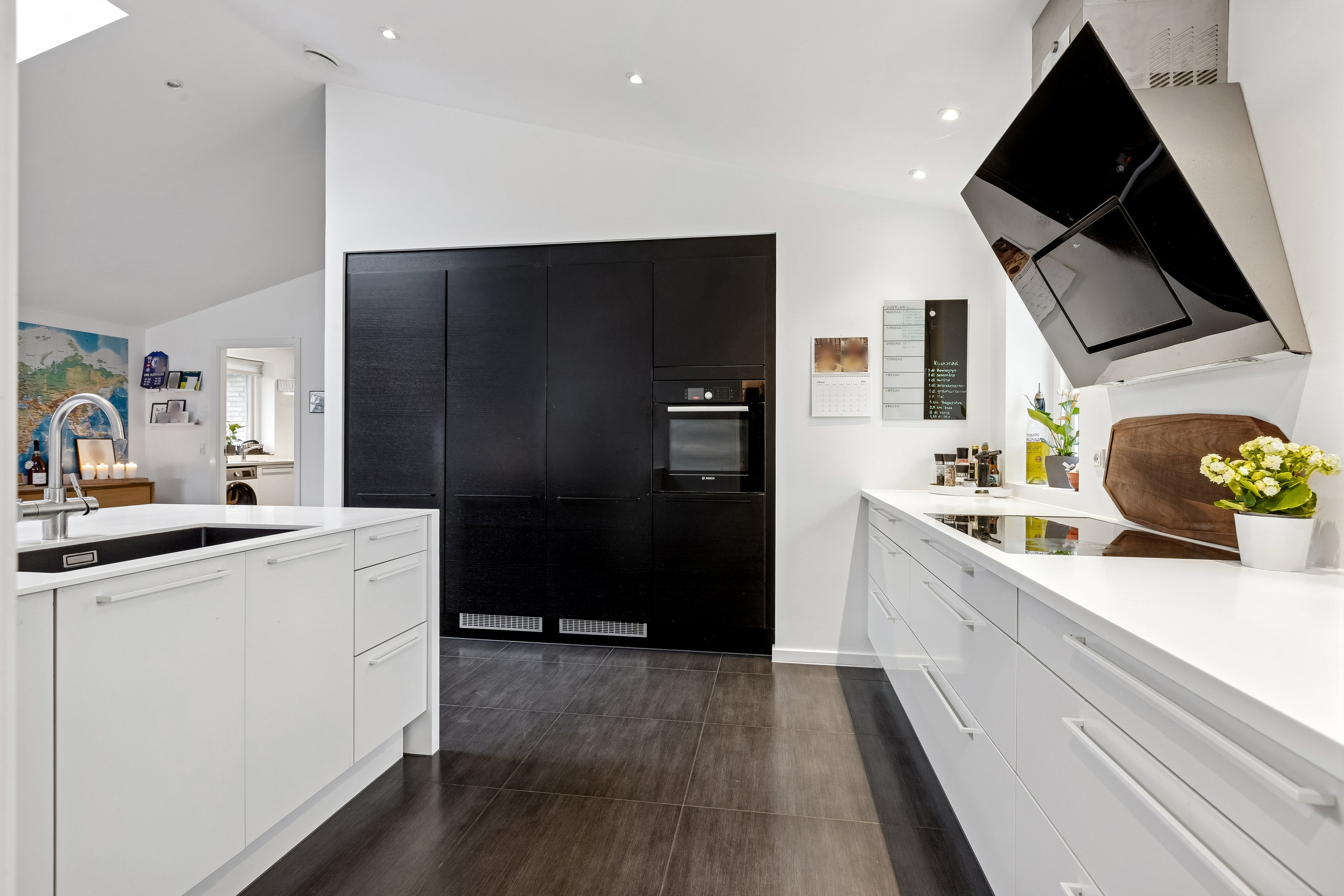 Fremhævet køkken billede i fuldskærmstilstand. Billede af Vosborgvej 21, 2770 Kastrup