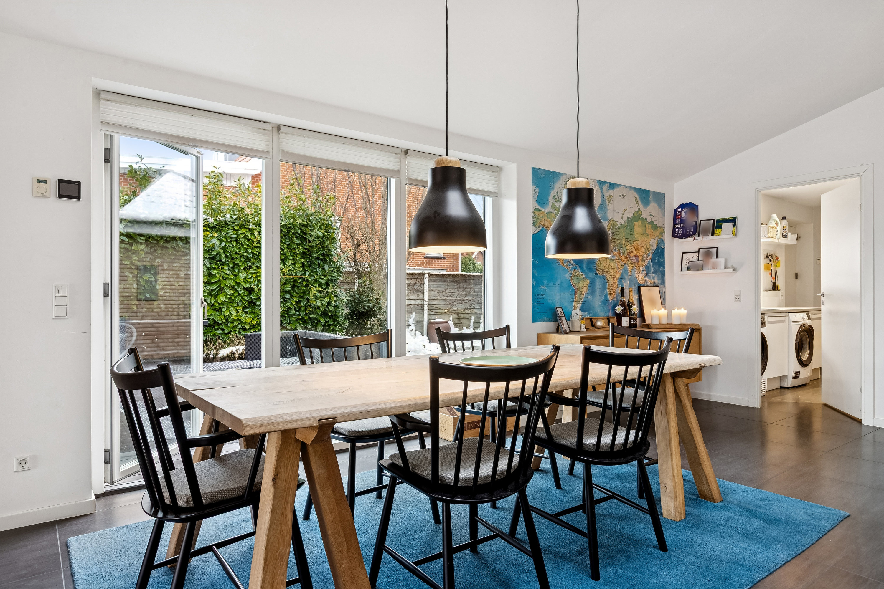 Fremhævet stue billede i fuldskærmstilstand. Billede af Vosborgvej 21, 2770 Kastrup