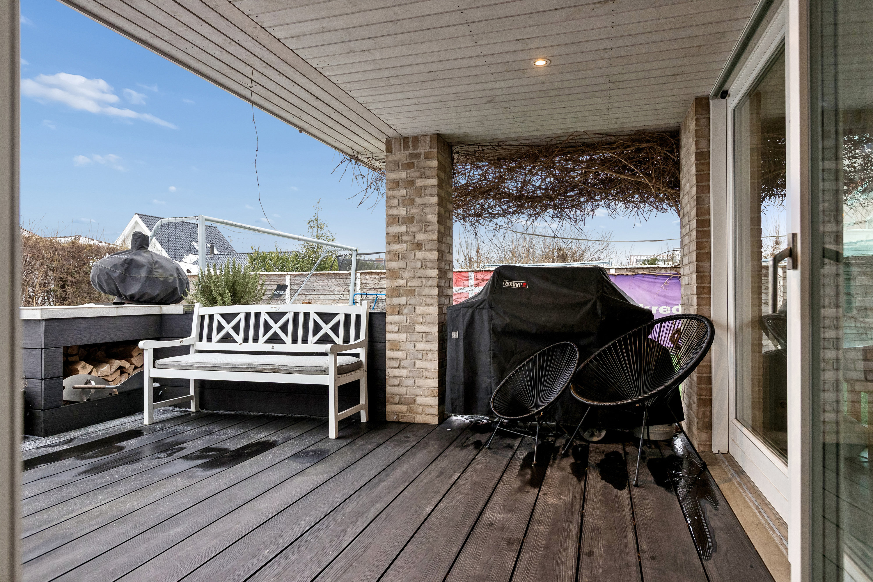 Fremhævet terrasse billede i fuldskærmstilstand. Billede af Vosborgvej 21, 2770 Kastrup