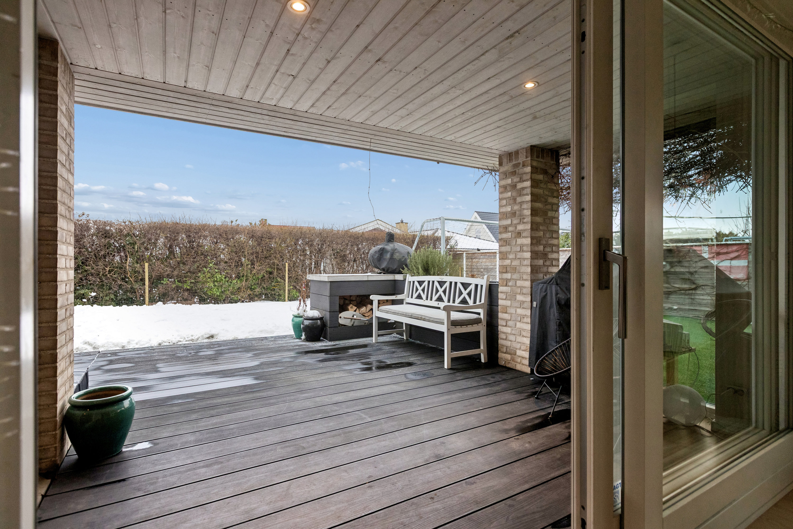 Fremhævet terrasse billede i fuldskærmstilstand. Billede af Vosborgvej 21, 2770 Kastrup