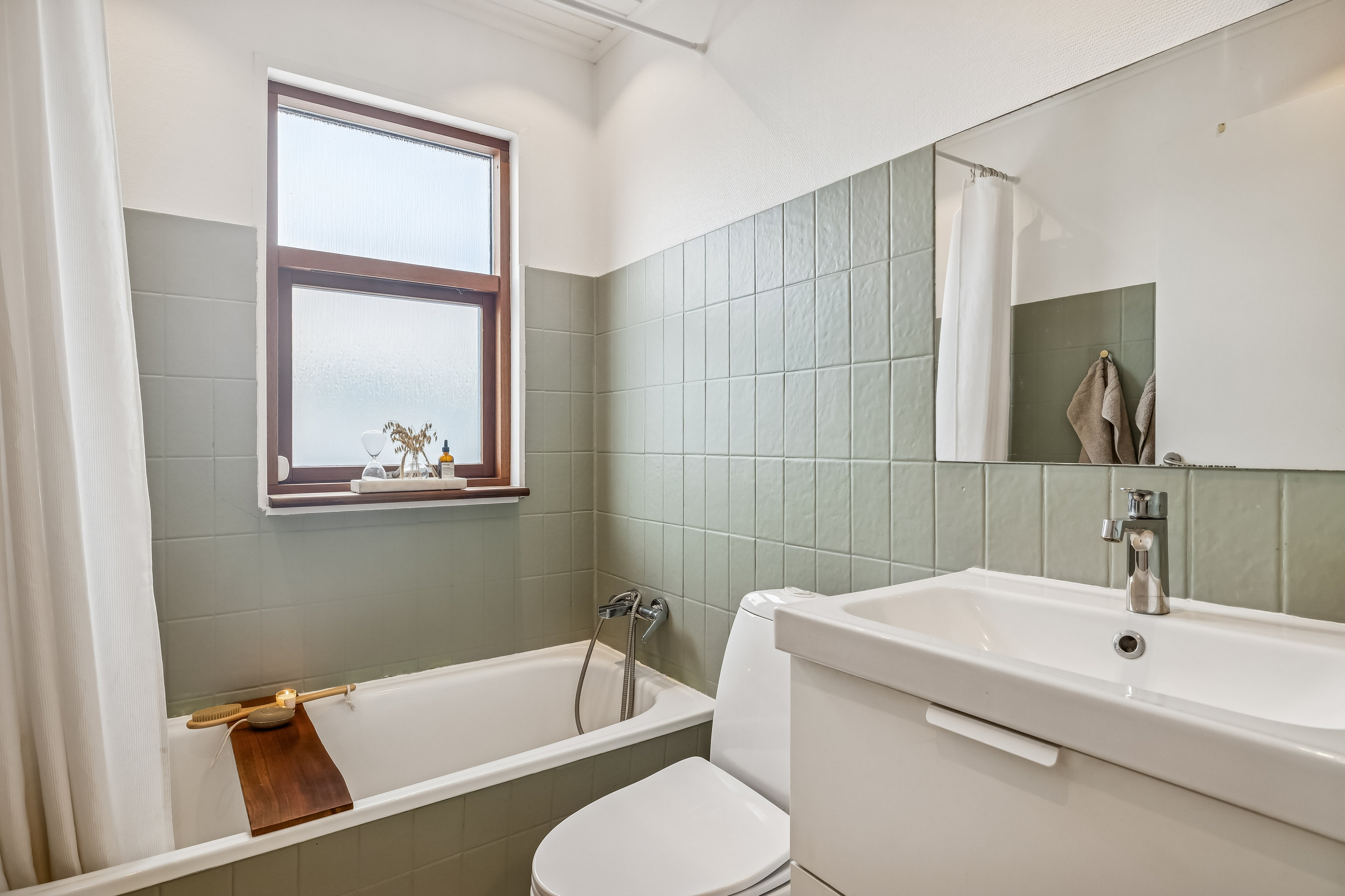 Fremhævet badeværelse billede i fuldskærmstilstand. Billede af Højvænget 231, 8300 Odder