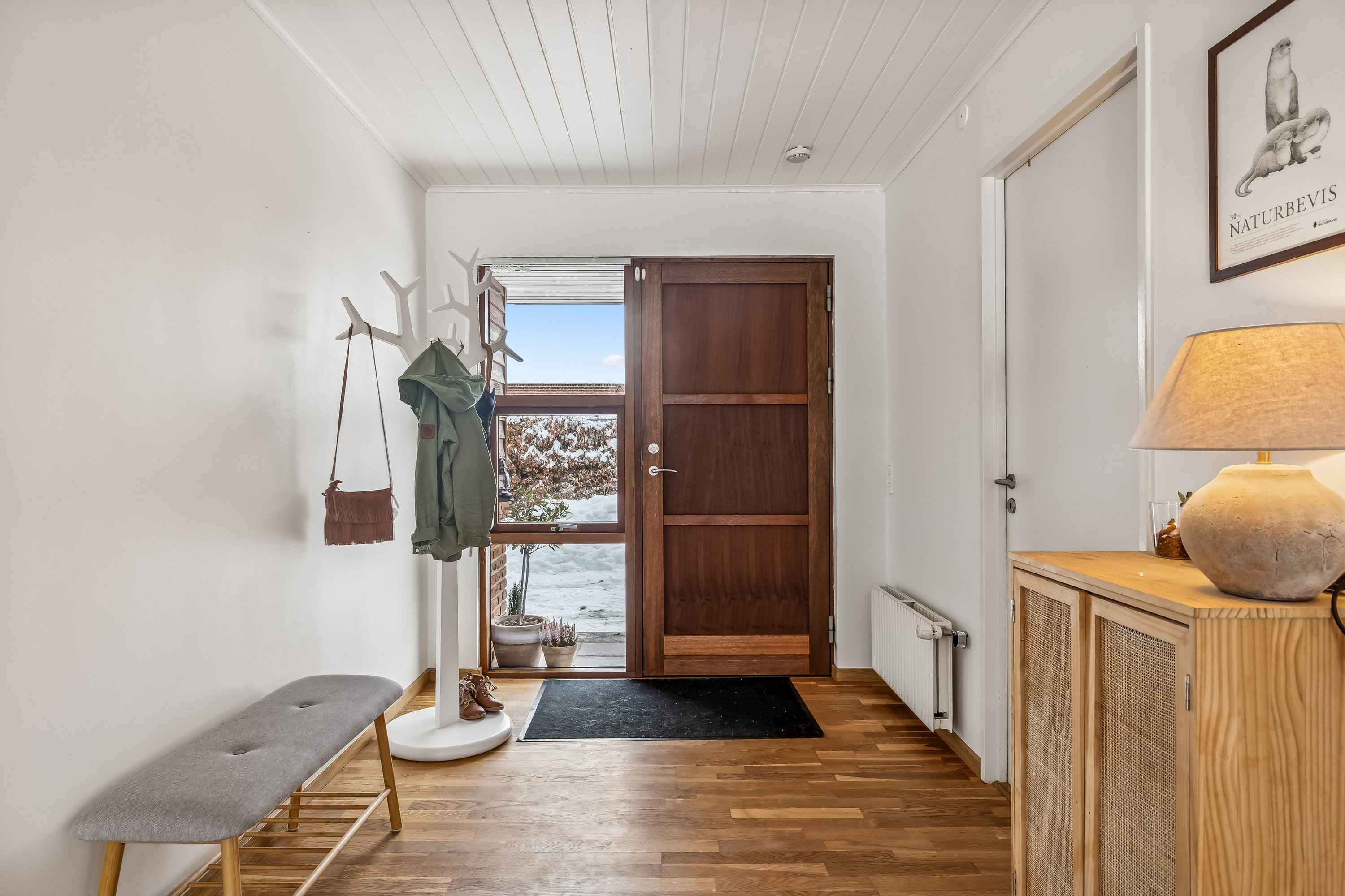 Fremhævet entre billede i fuldskærmstilstand. Billede af Højvænget 231, 8300 Odder