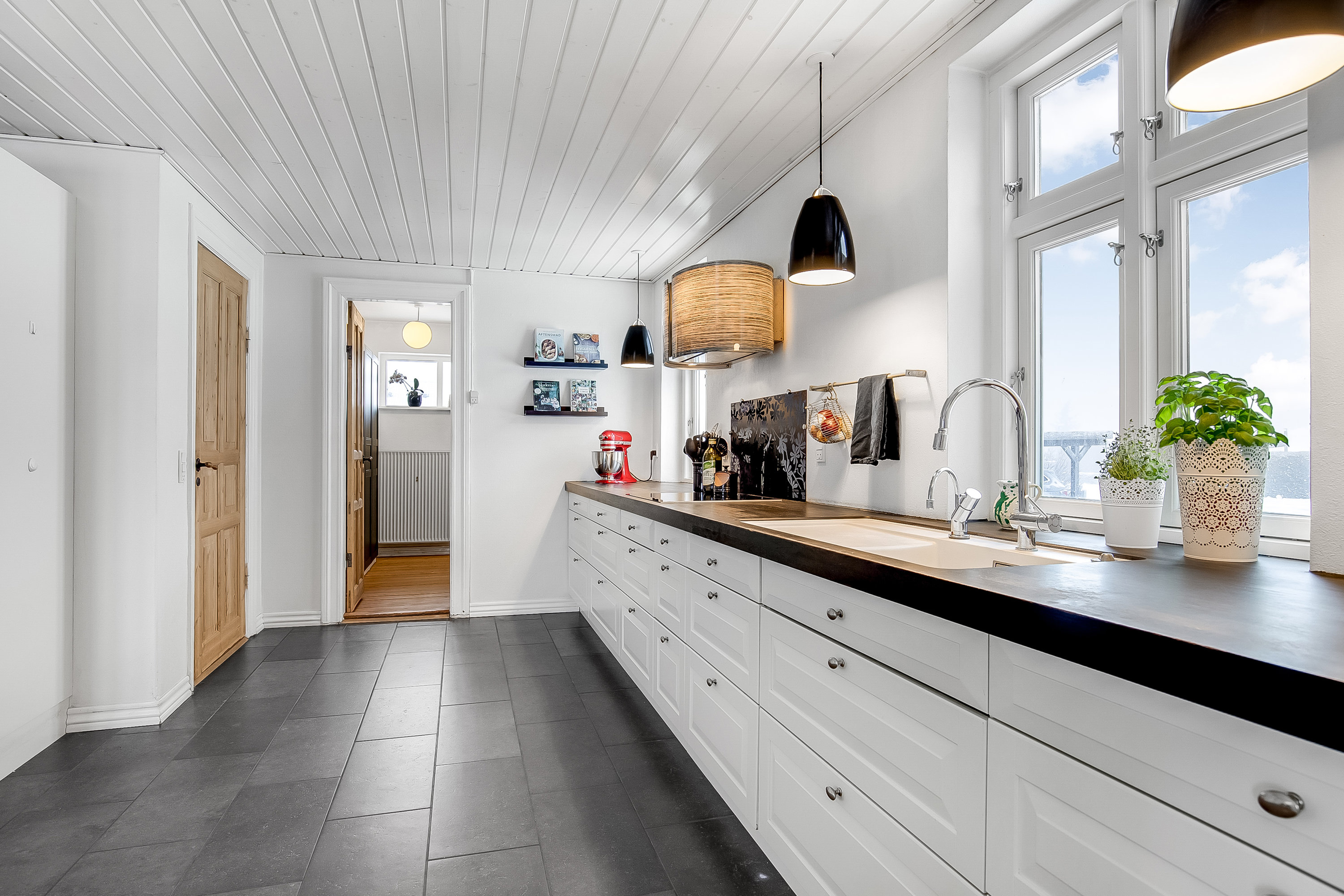 Fremhævet køkken billede i fuldskærmstilstand. Billede af Møllevænget 26, Lindved, 7100 Vejle