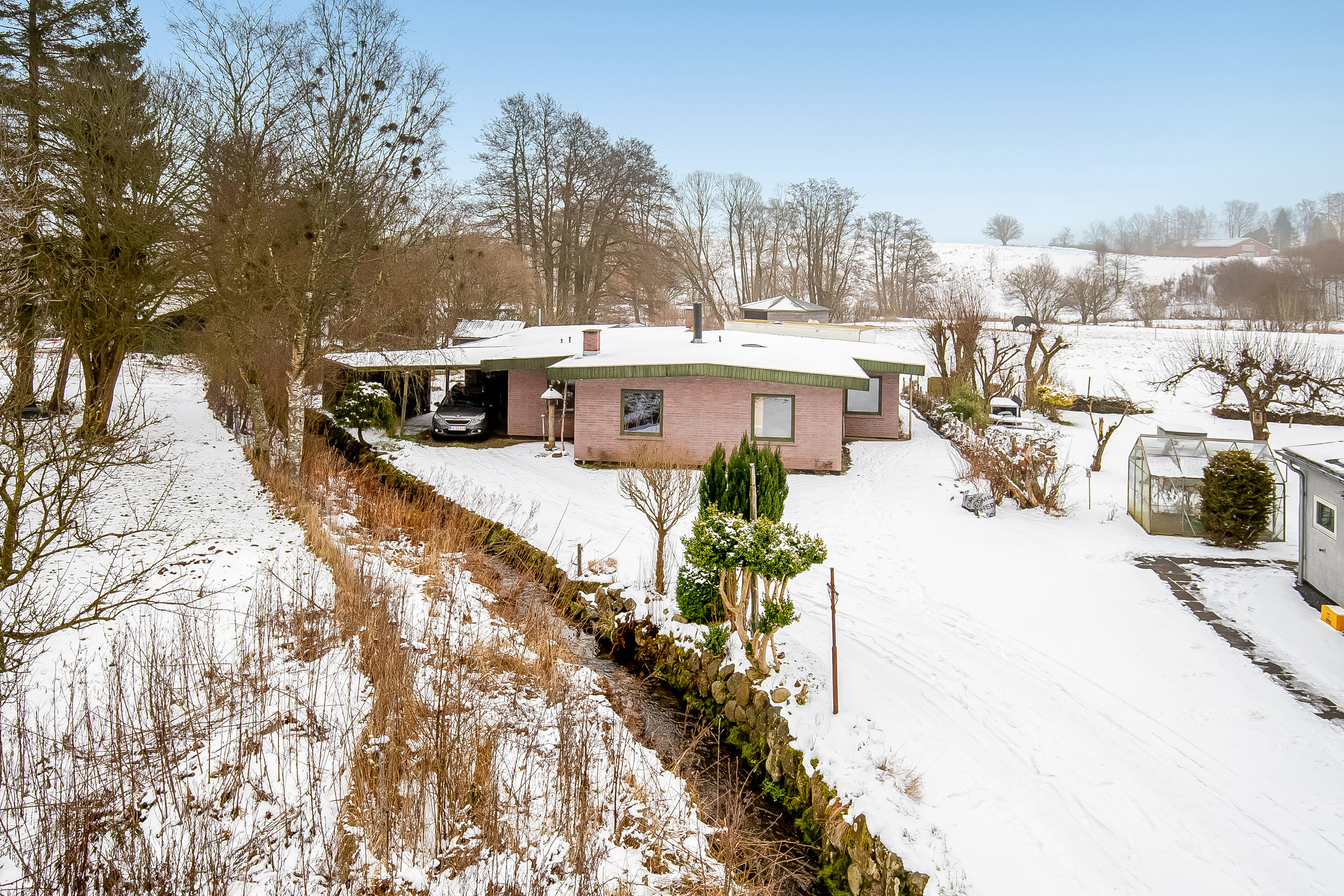 Villa: Mastefoto på Fabriksvejen 14, 7182 Bredsten