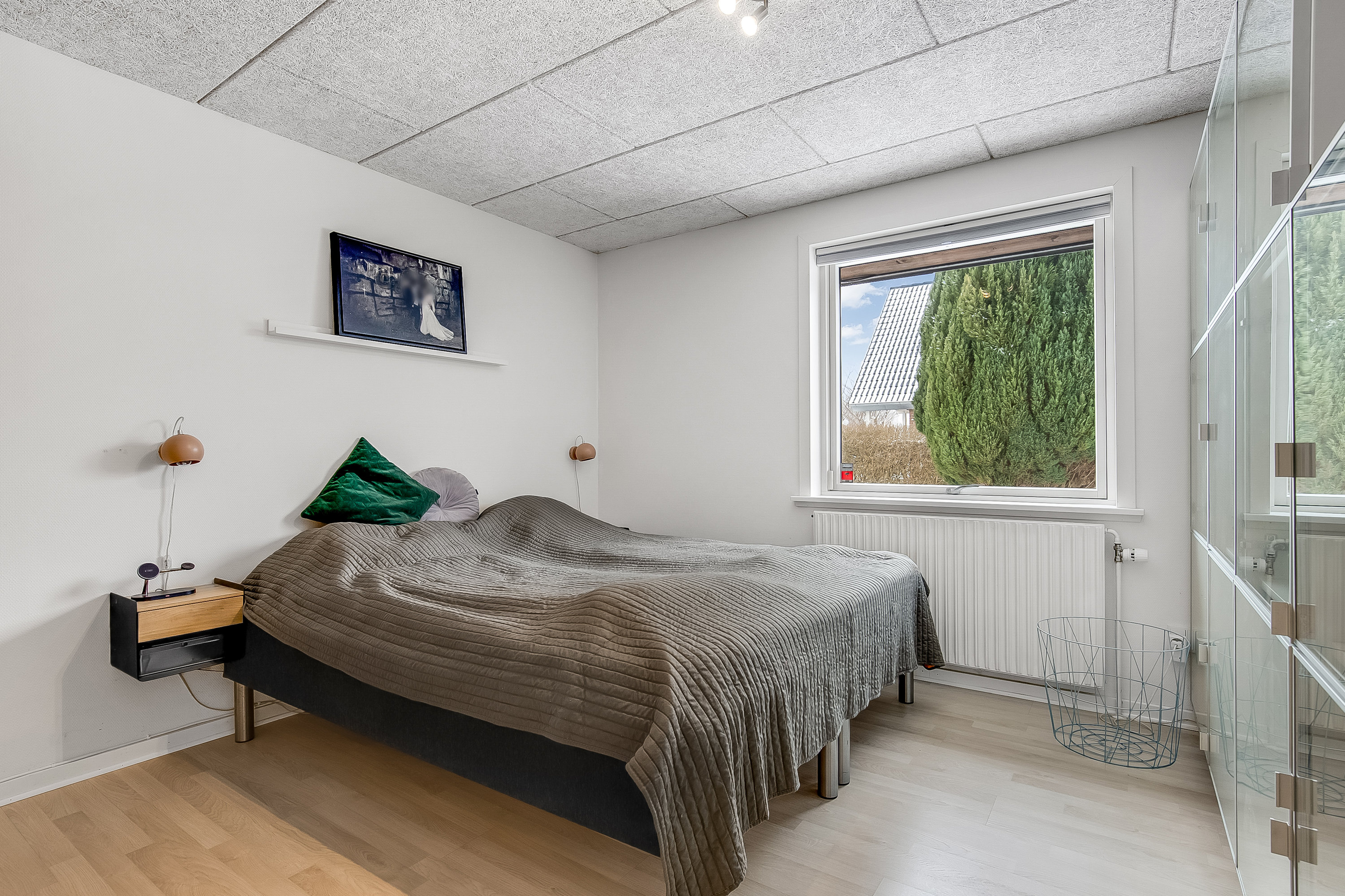 Fremhævet soveværelse billede i fuldskærmstilstand. Billede af Saturnvej 12, 7100 Vejle