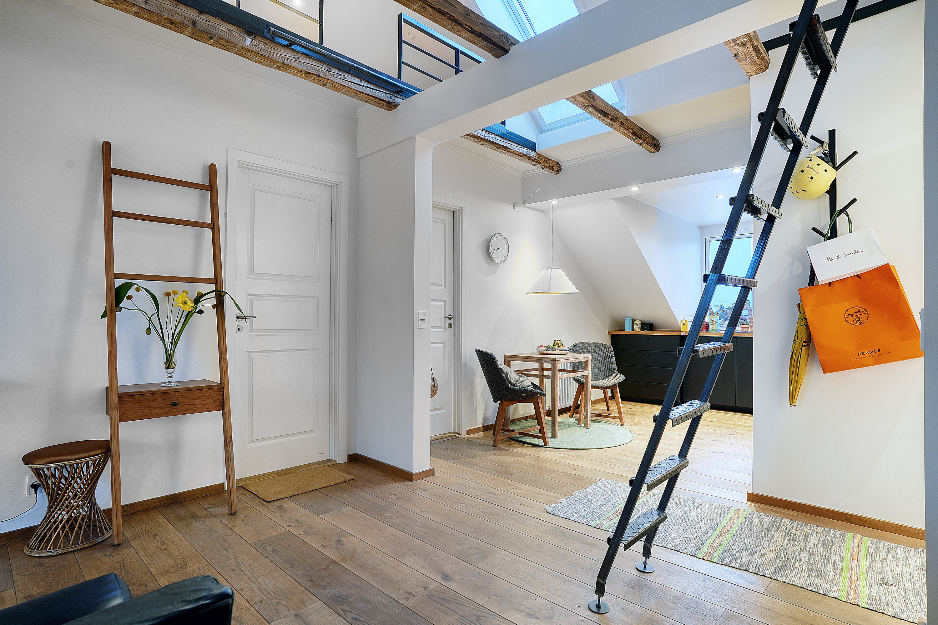 Fremhævet stue billede i fuldskærmstilstand. Billede af Roskildevej 148A, 2., 2500 Valby