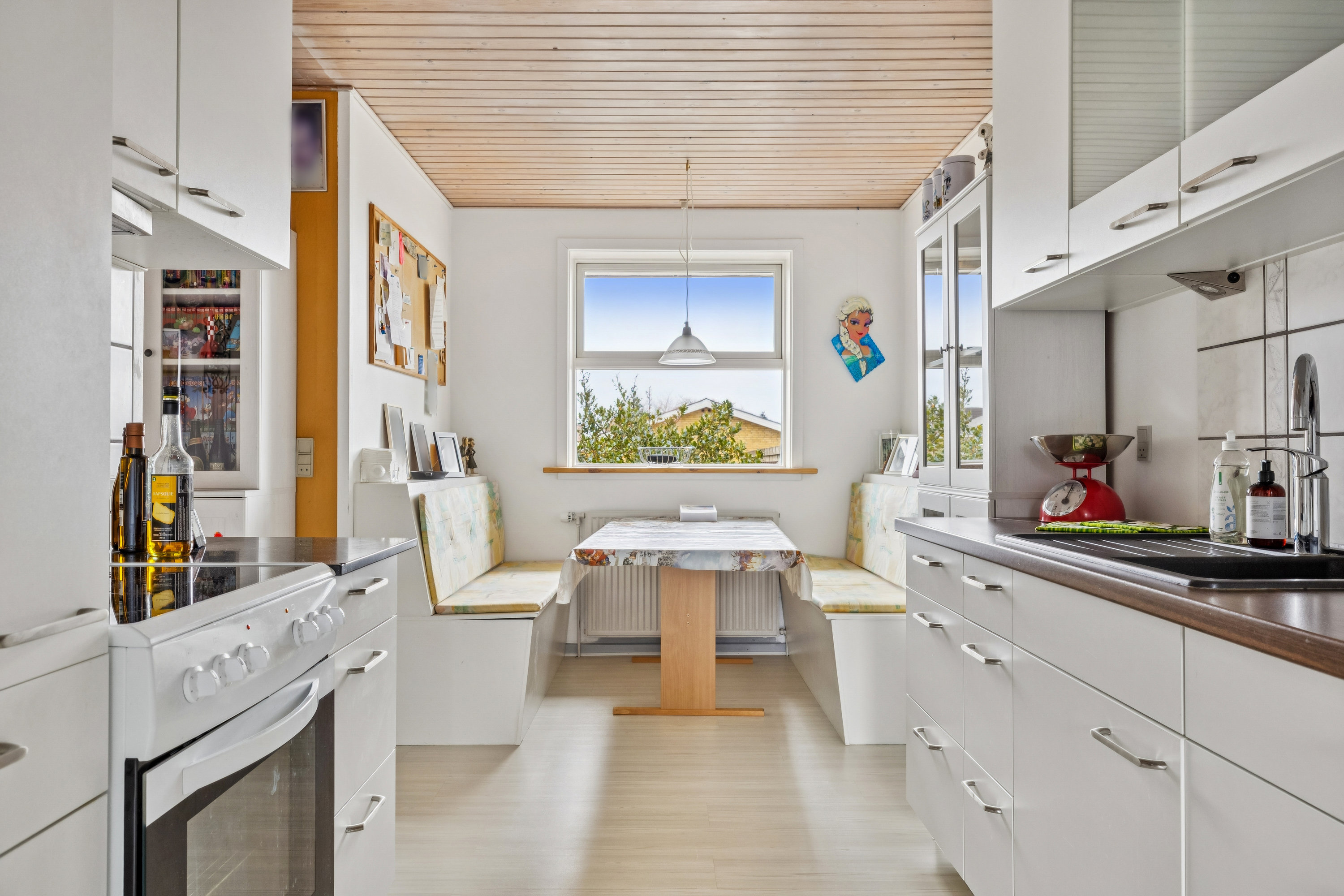 Fremhævet køkken billede i fuldskærmstilstand. Billede af Floravænget 10D, 5471 Søndersø