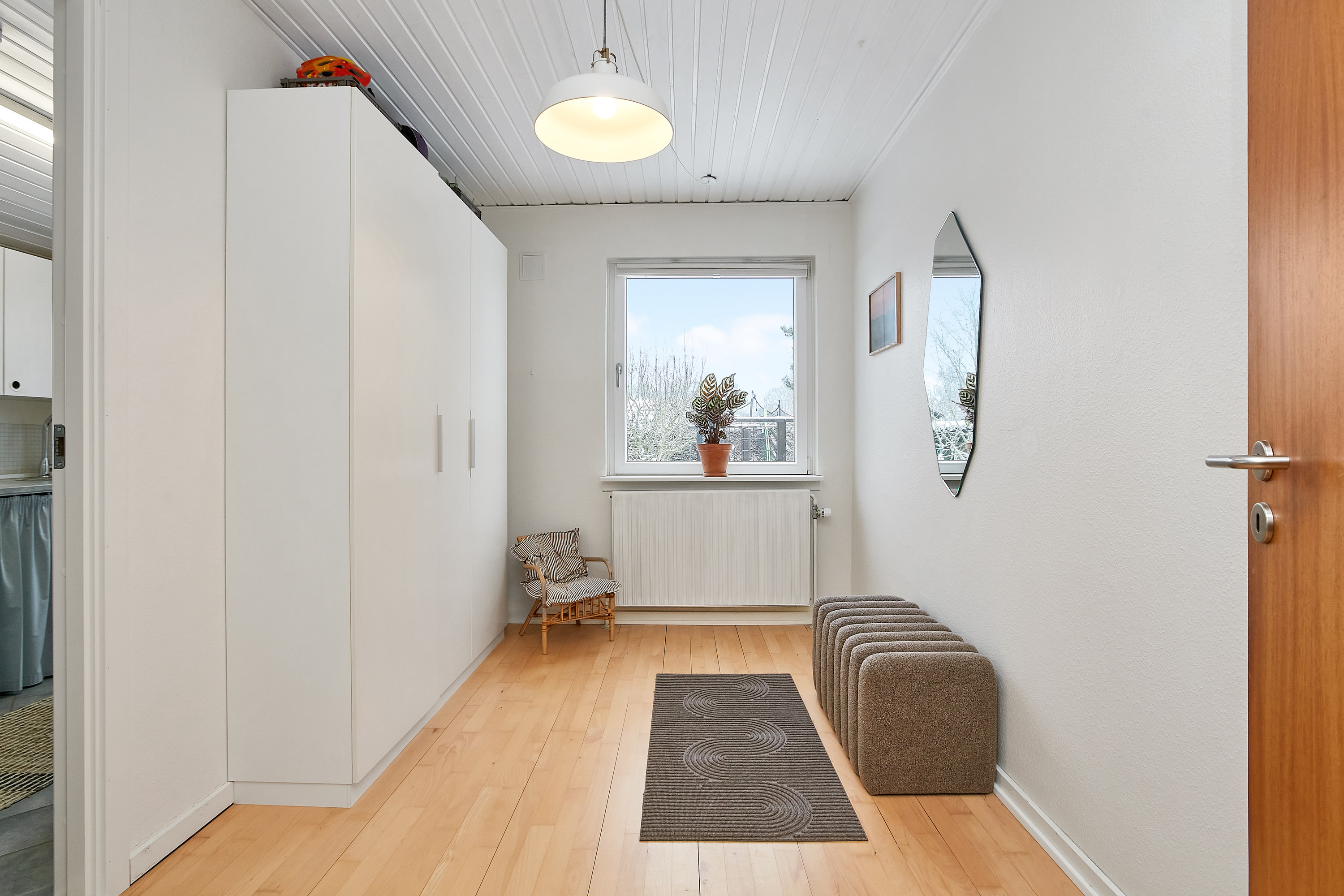 Fremhævet mellemgang billede i fuldskærmstilstand. Billede af Rødkløvervej 13, Tyrsted, 8700 Horsens