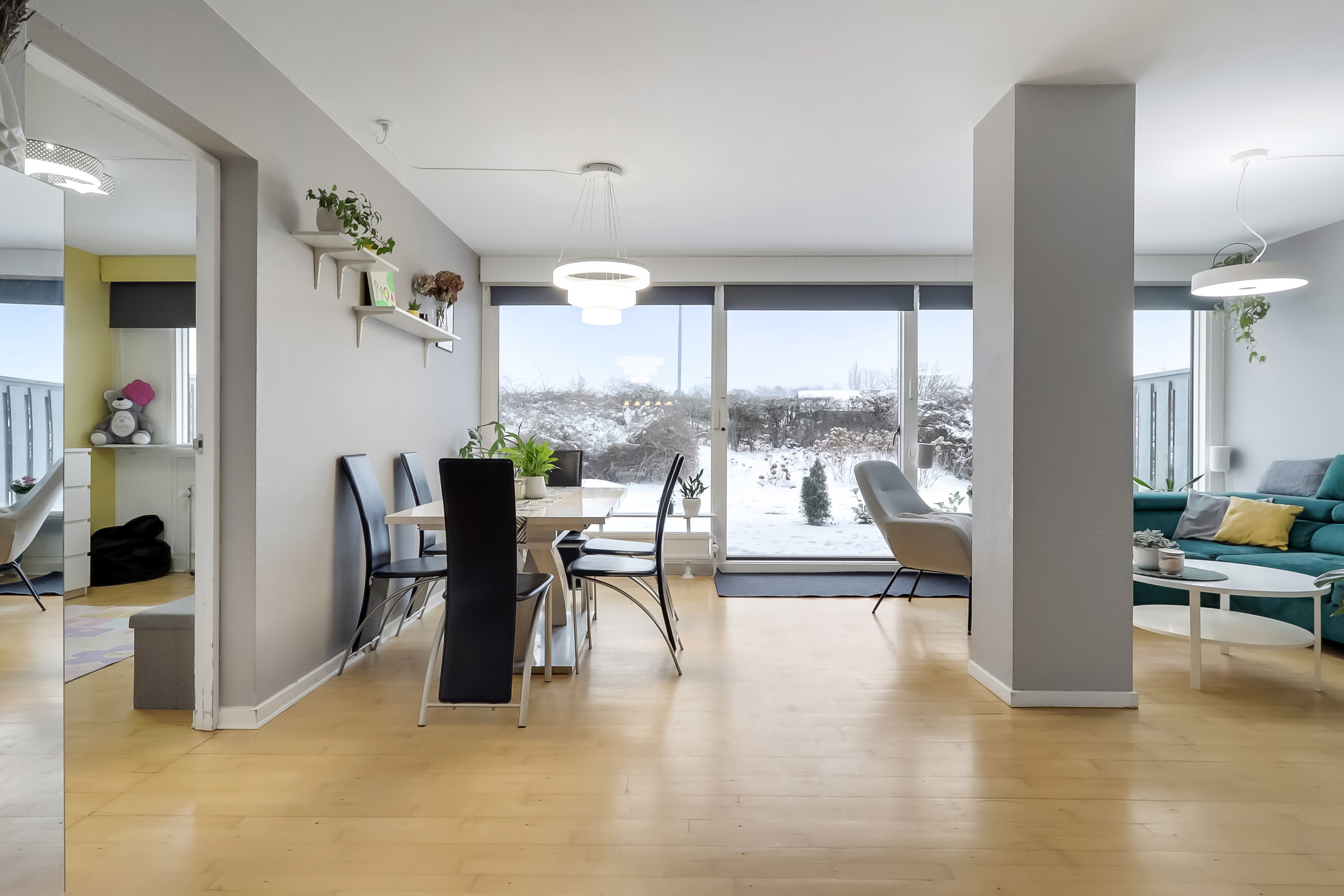 Fremhævet stue billede i fuldskærmstilstand. Billede af Wandallsvej 37D, kld.. th., 5700 Svendborg