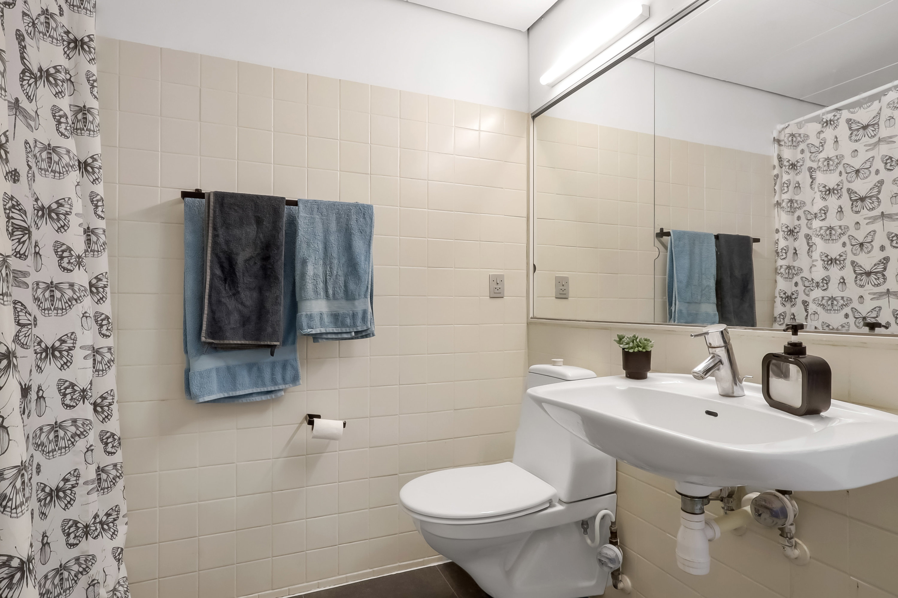 Fremhævet badeværelse billede i fuldskærmstilstand. Billede af Wandallsvej 37D, kld.. th., 5700 Svendborg