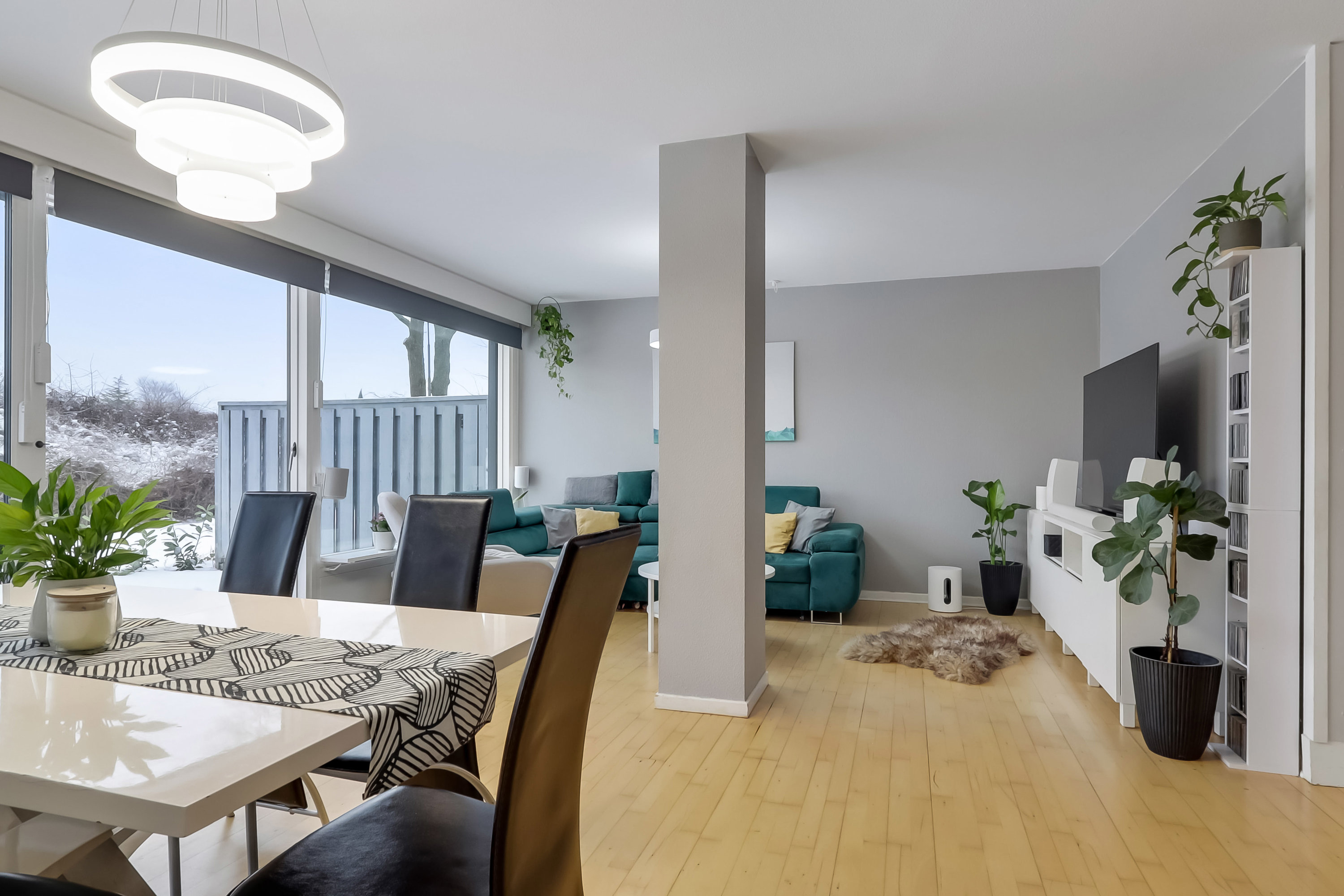 Fremhævet stue billede i fuldskærmstilstand. Billede af Wandallsvej 37D, kld.. th., 5700 Svendborg