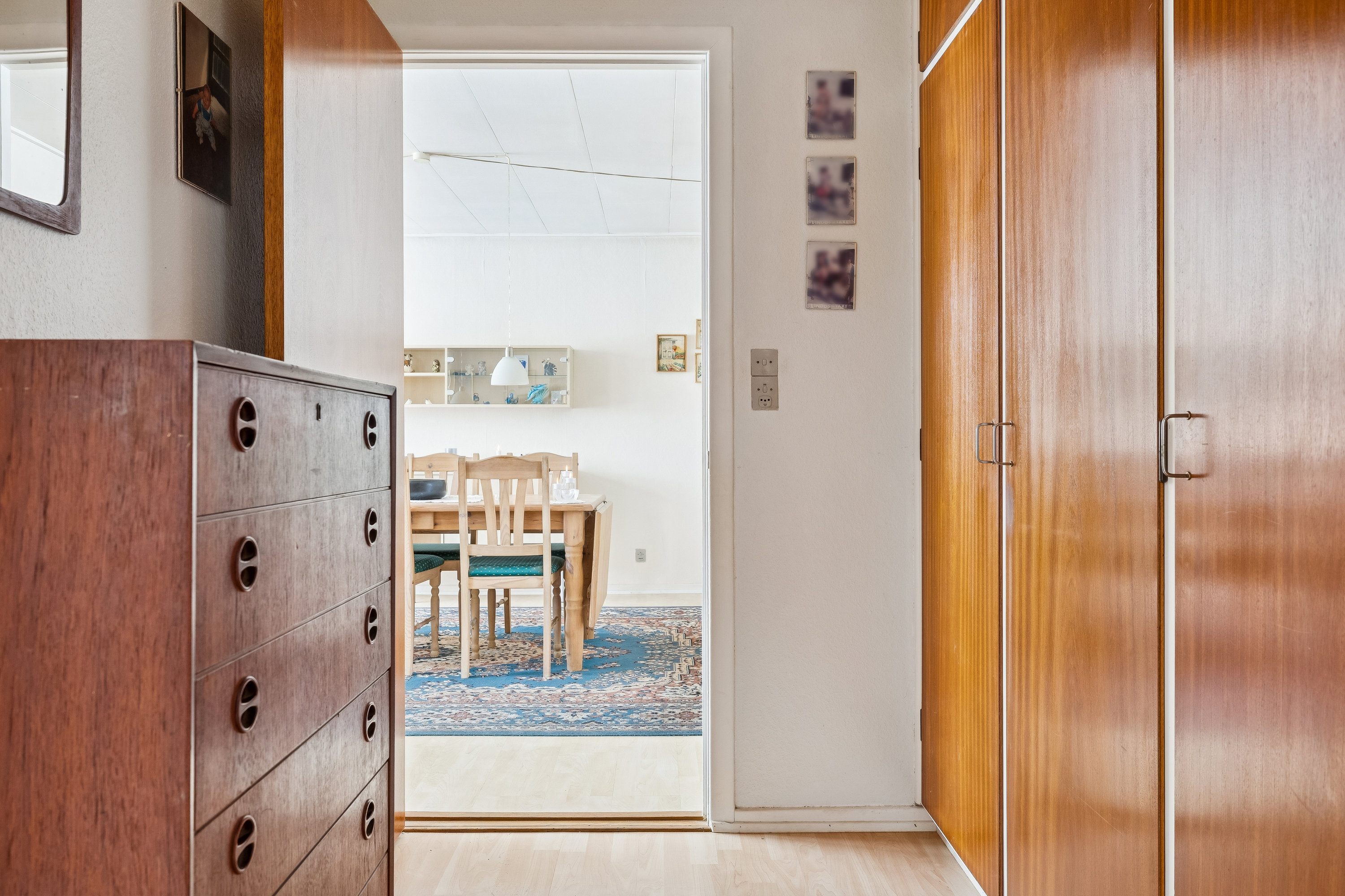 Fremhævet gang billede i fuldskærmstilstand. Billede af Lykkegårdsvej 28, Snestrup, 5210 Odense NV