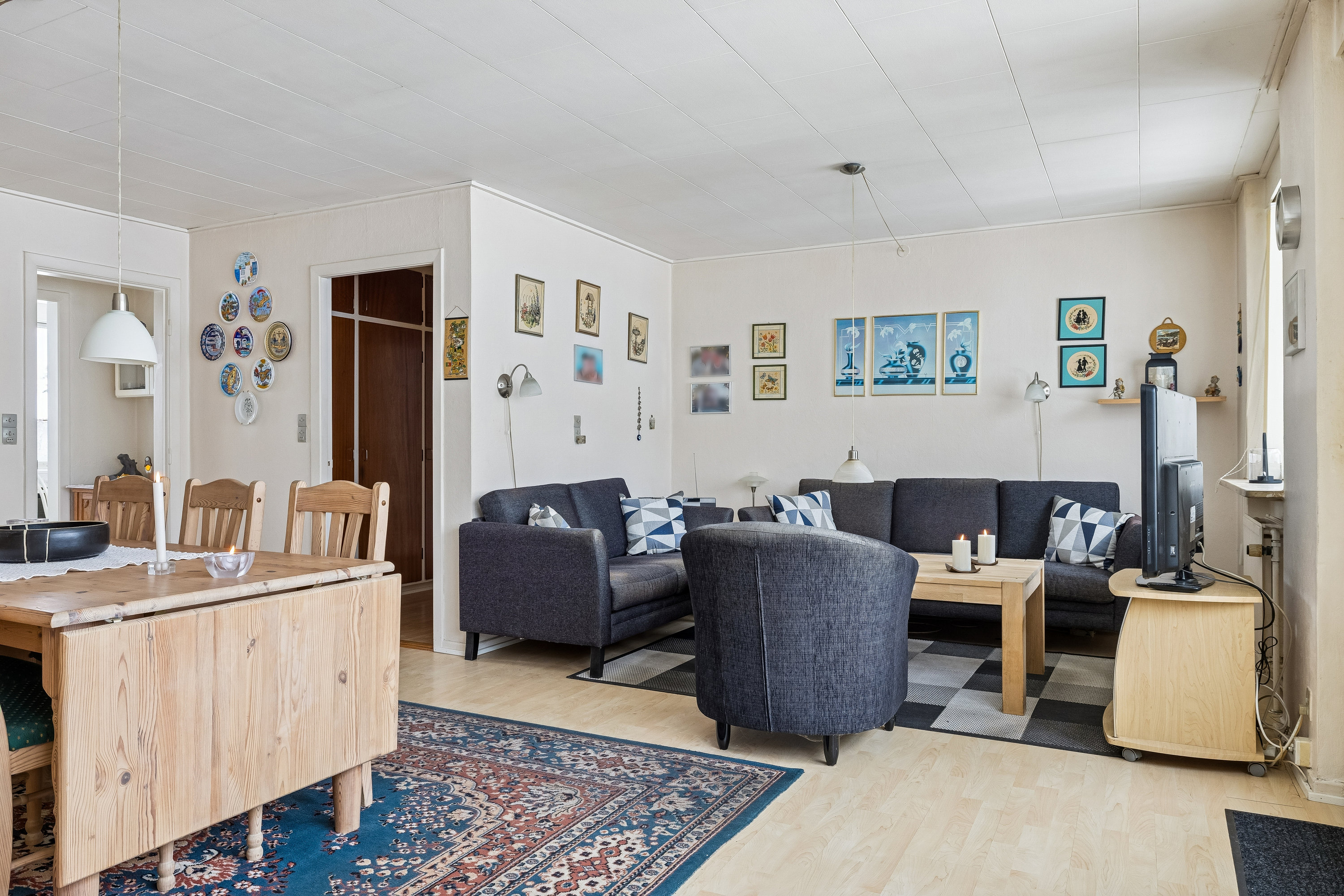 Fremhævet stue billede i fuldskærmstilstand. Billede af Lykkegårdsvej 28, Snestrup, 5210 Odense NV