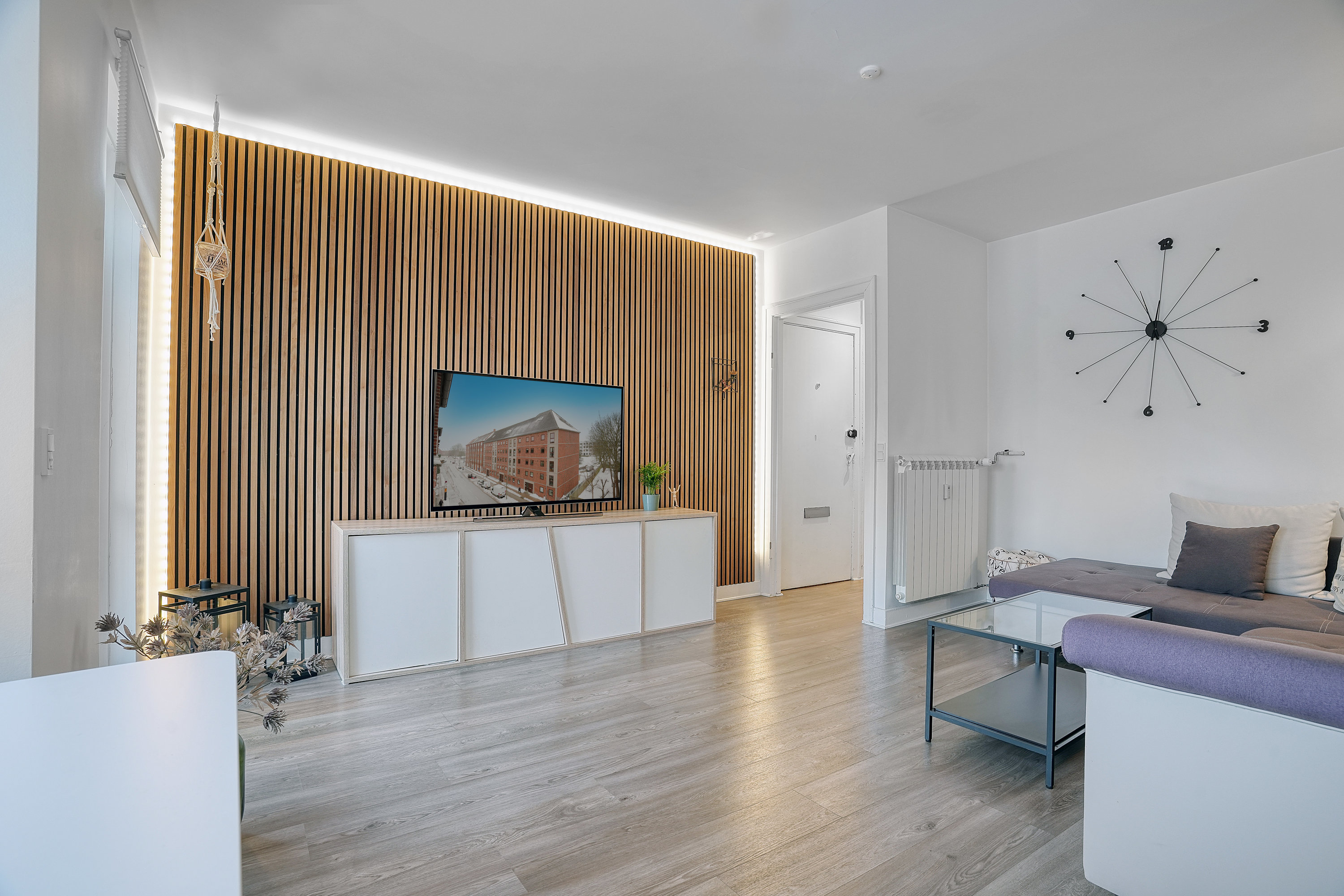 Fremhævet stue billede i fuldskærmstilstand. Billede af Jernbane Allé 24A, 3. th., 2720 Vanløse