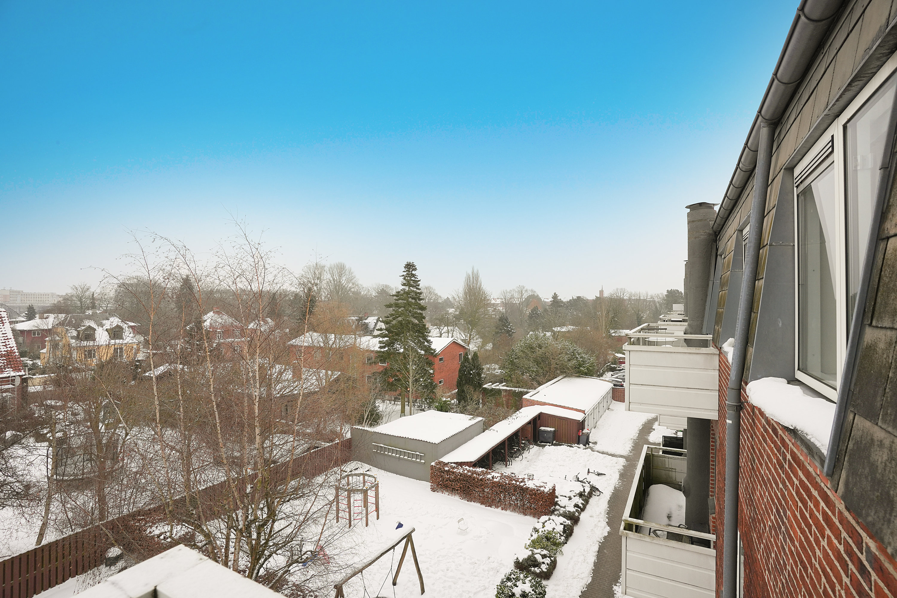 Fremhævet udsigt billede i fuldskærmstilstand. Billede af Jernbane Allé 24A, 3. th., 2720 Vanløse