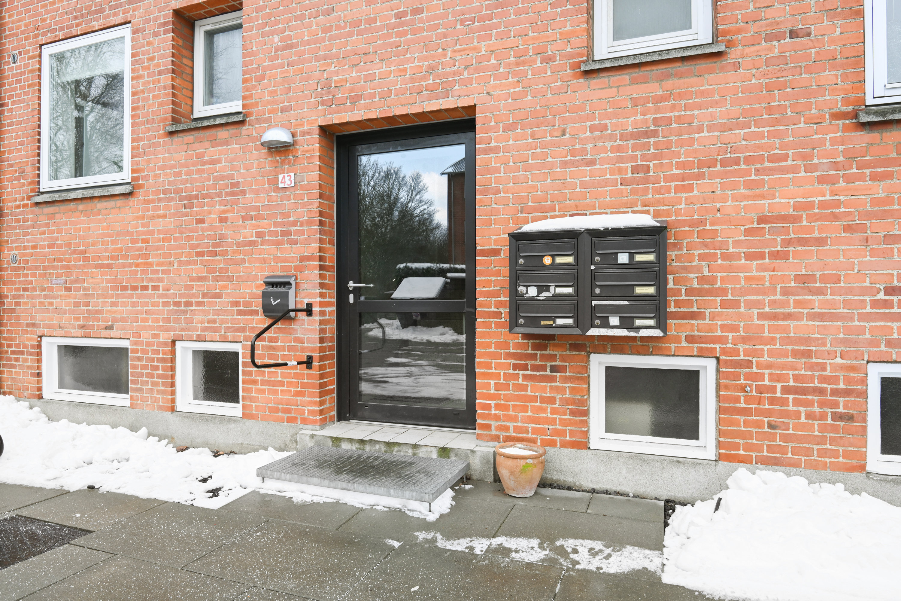 Fremhævet andet billede i fuldskærmstilstand. Billede af Taastrup Have 43, 2. th., 2630 Taastrup