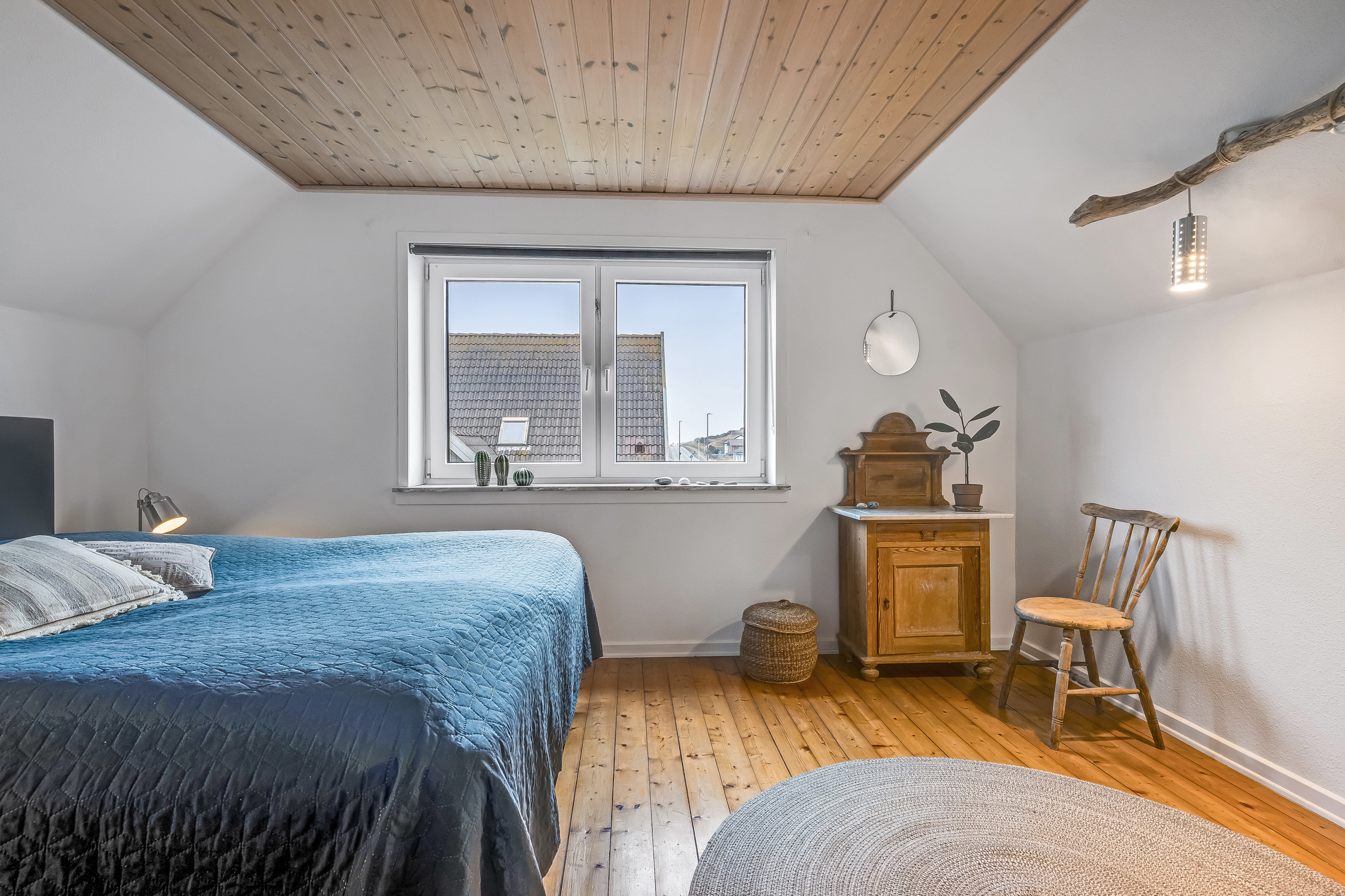 Fremhævet soveværelse billede i fuldskærmstilstand. Billede af Søndergade 29, 6960 Hvide Sande