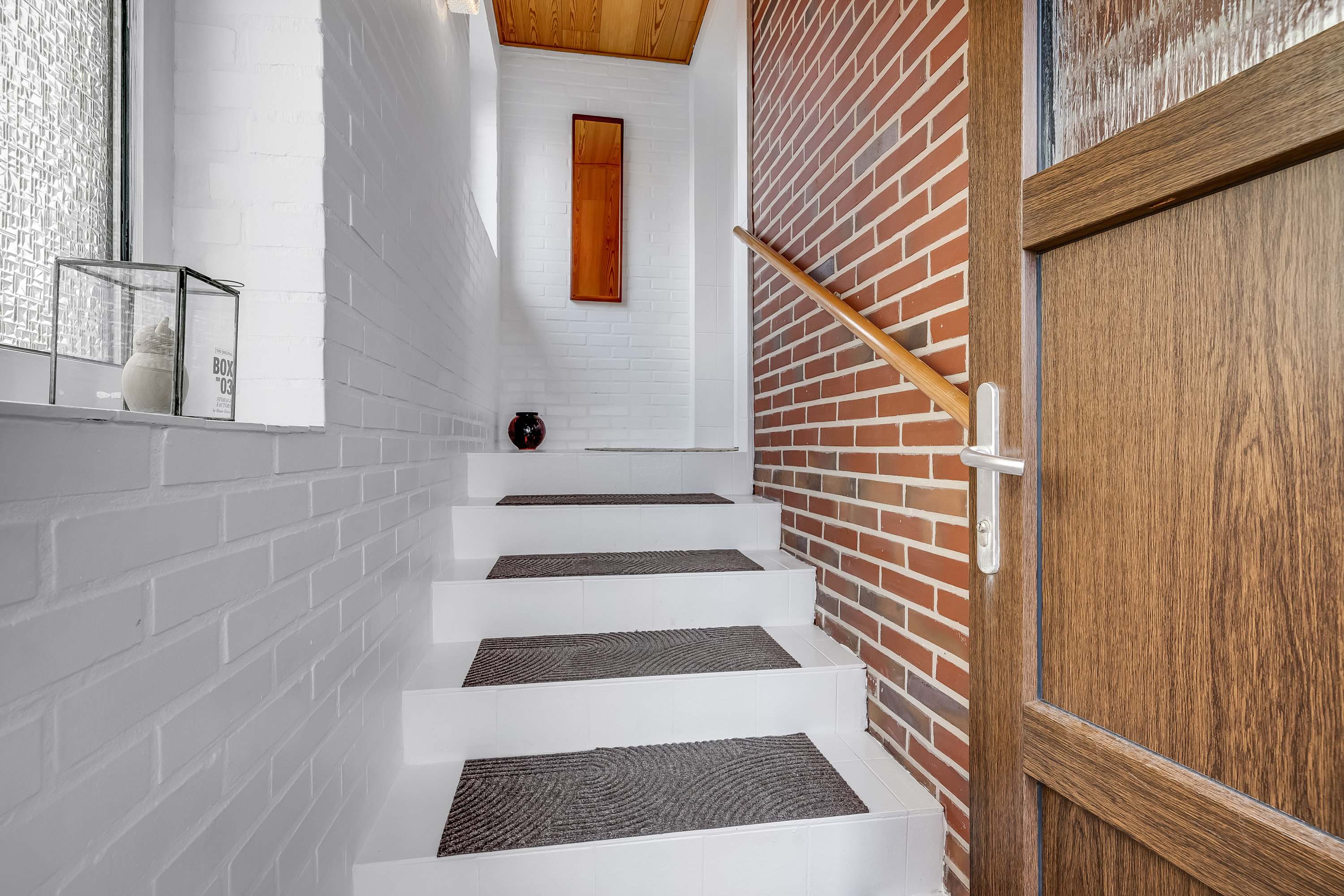 Fremhævet vindfang billede i fuldskærmstilstand. Billede af Søndergade 29, 6960 Hvide Sande