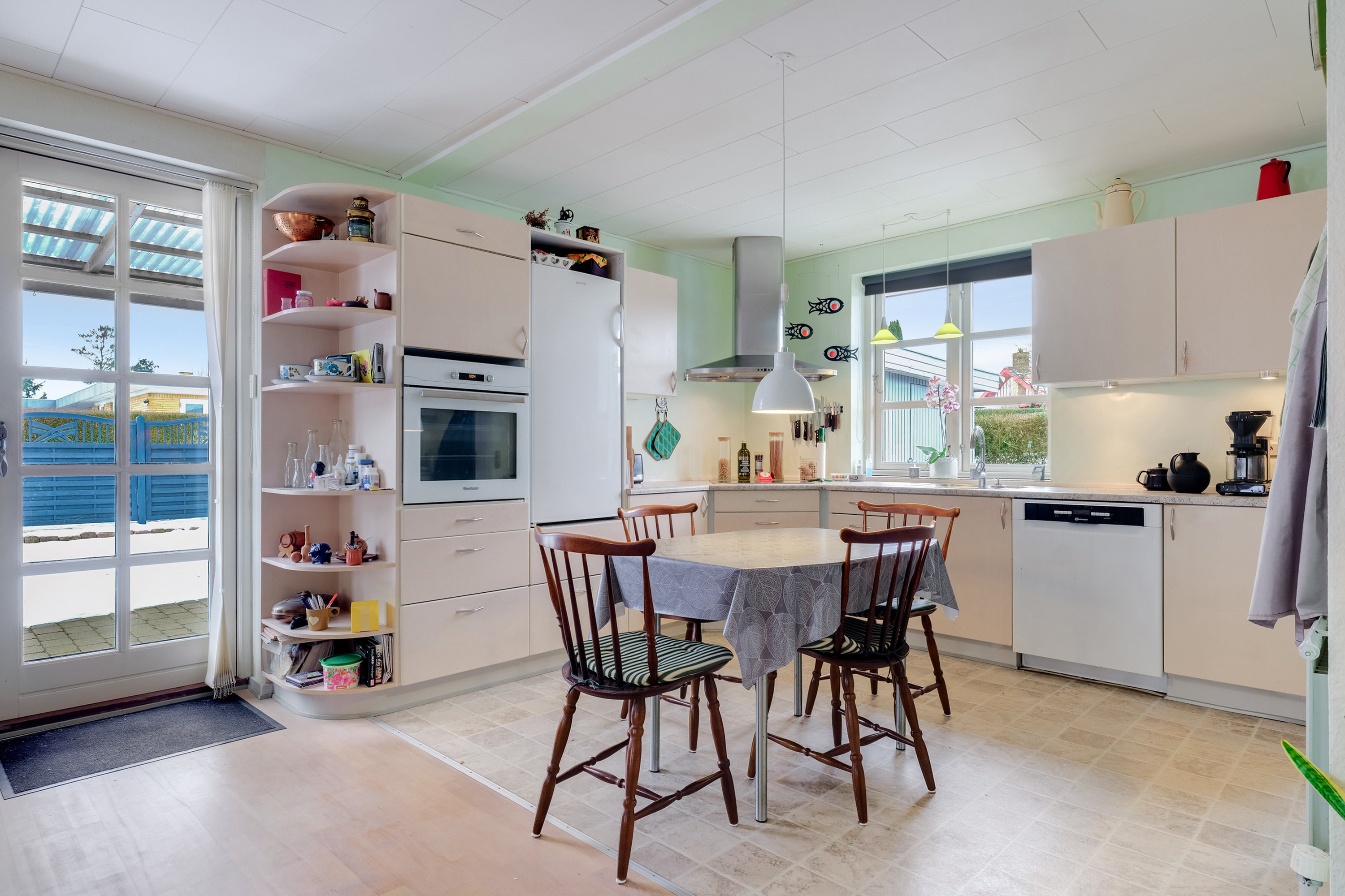 Fremhævet køkken billede i fuldskærmstilstand. Billede af Æblehaven 4, 5683 Haarby