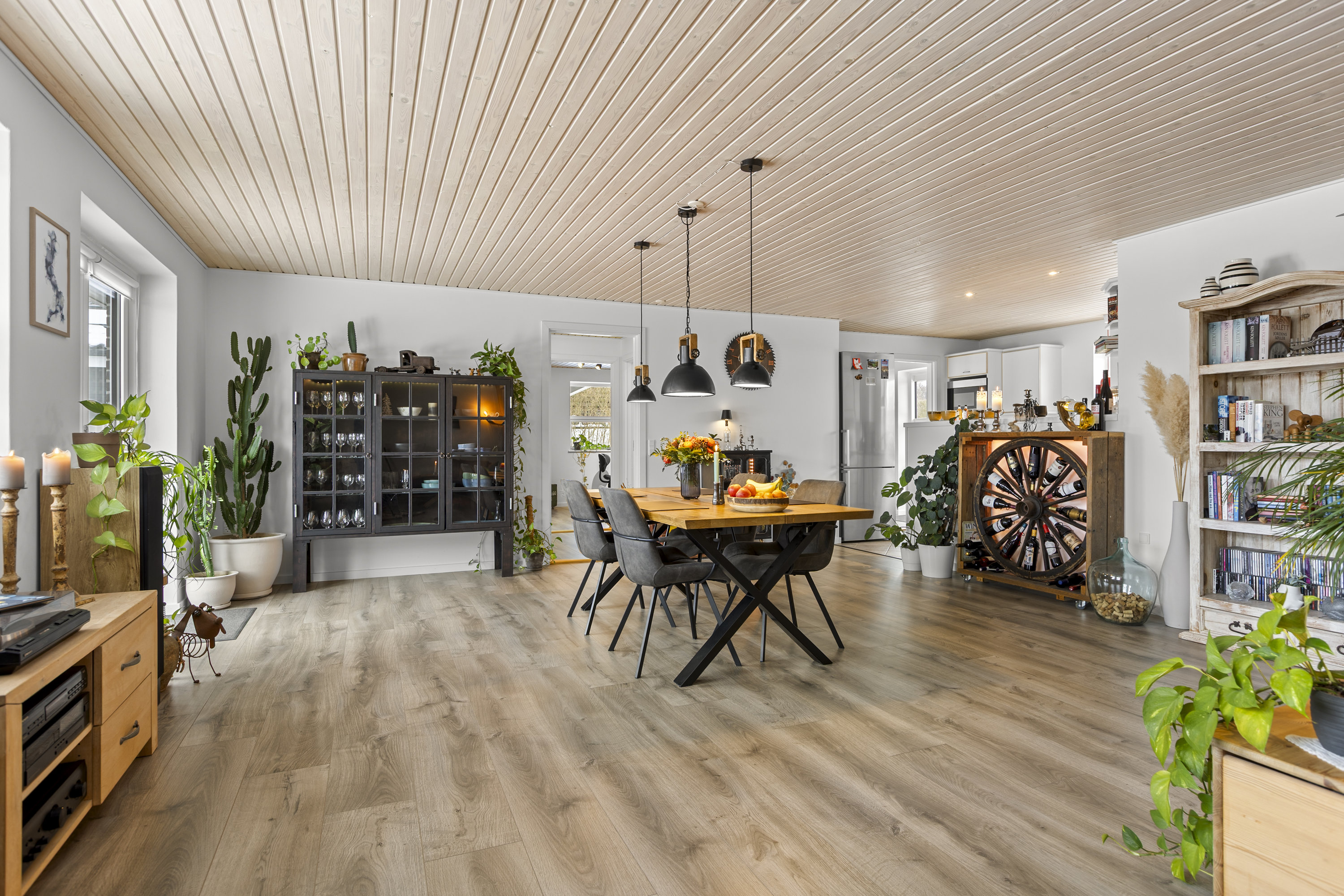 Fremhævet stue billede i fuldskærmstilstand. Billede af Sikavej 50, 4050 Skibby