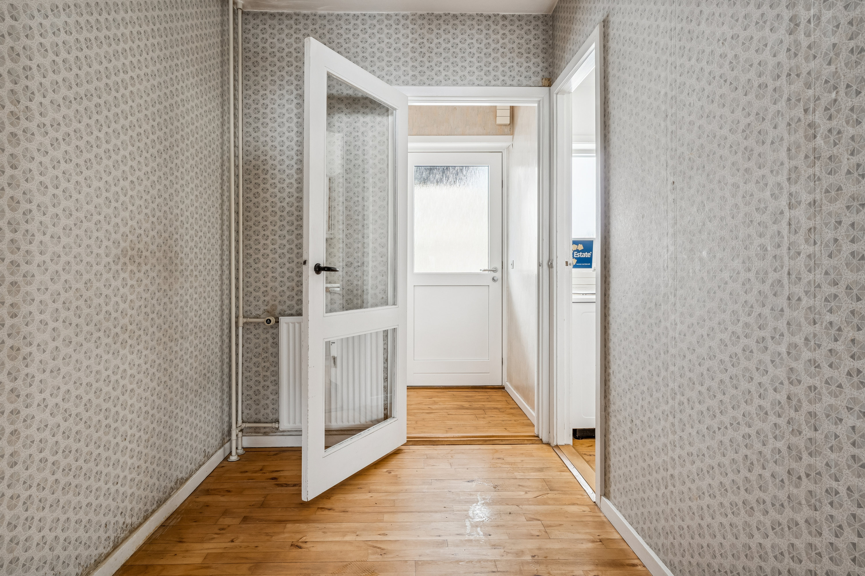 Fremhævet gang billede i fuldskærmstilstand. Billede af Roald Amundsens Vej 11, st.., 9210 Aalborg SØ