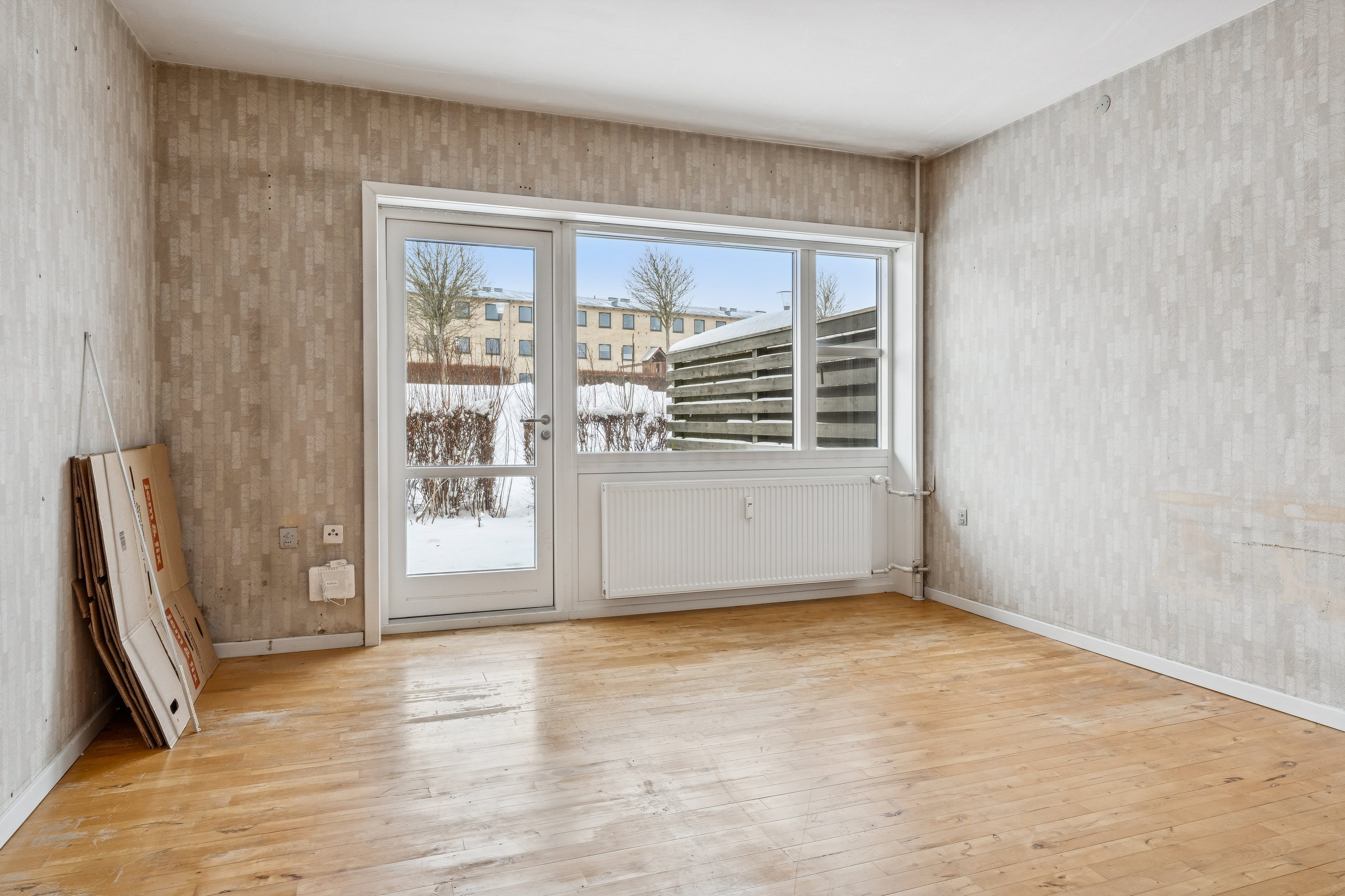 Fremhævet stue billede i fuldskærmstilstand. Billede af Roald Amundsens Vej 11, st.., 9210 Aalborg SØ