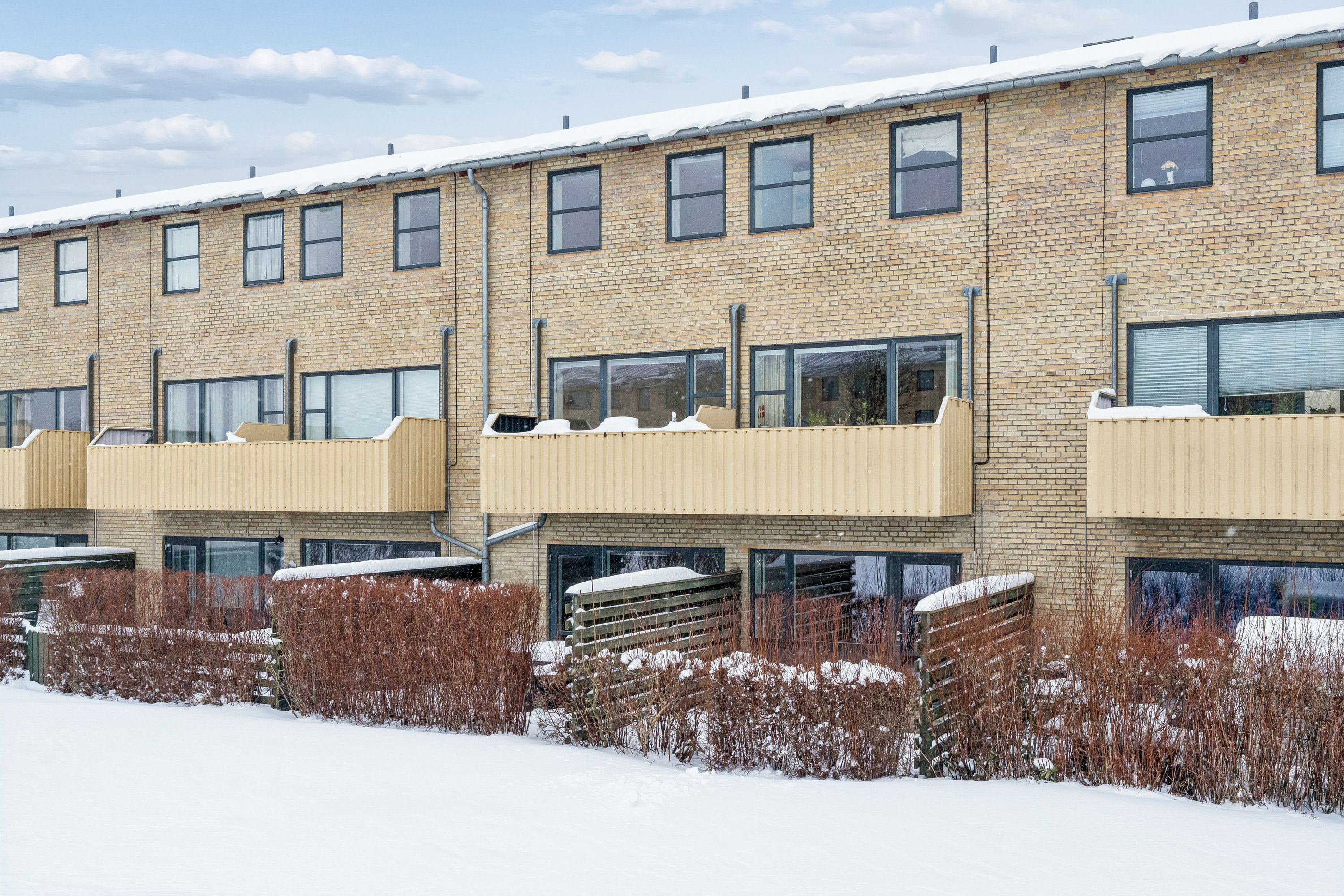 Fremhævet andet billede i fuldskærmstilstand. Billede af Roald Amundsens Vej 11, st.., 9210 Aalborg SØ