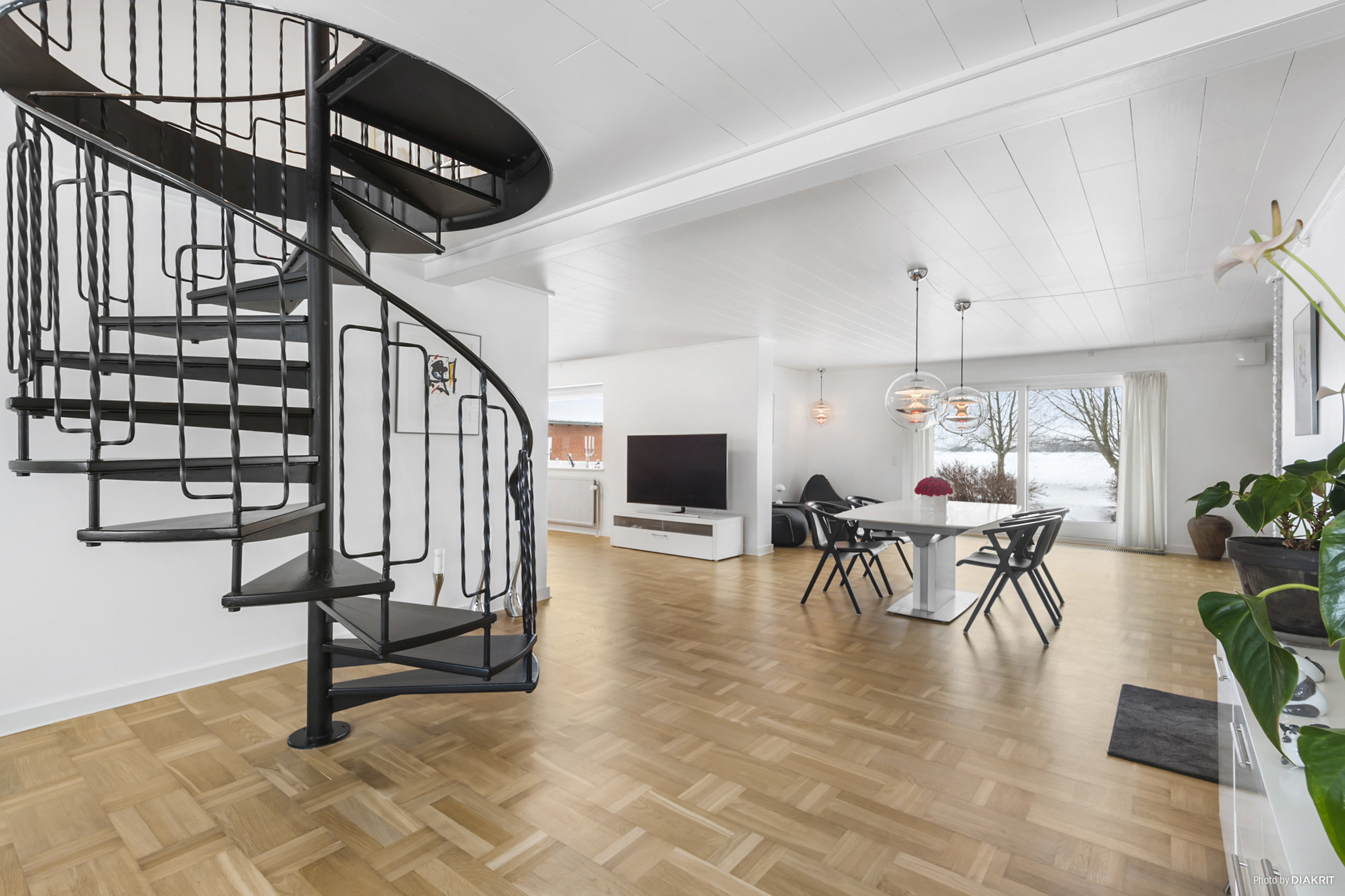 Fremhævet spisestue billede i fuldskærmstilstand. Billede af Alminde 9, Enderslev, 4652 Hårlev