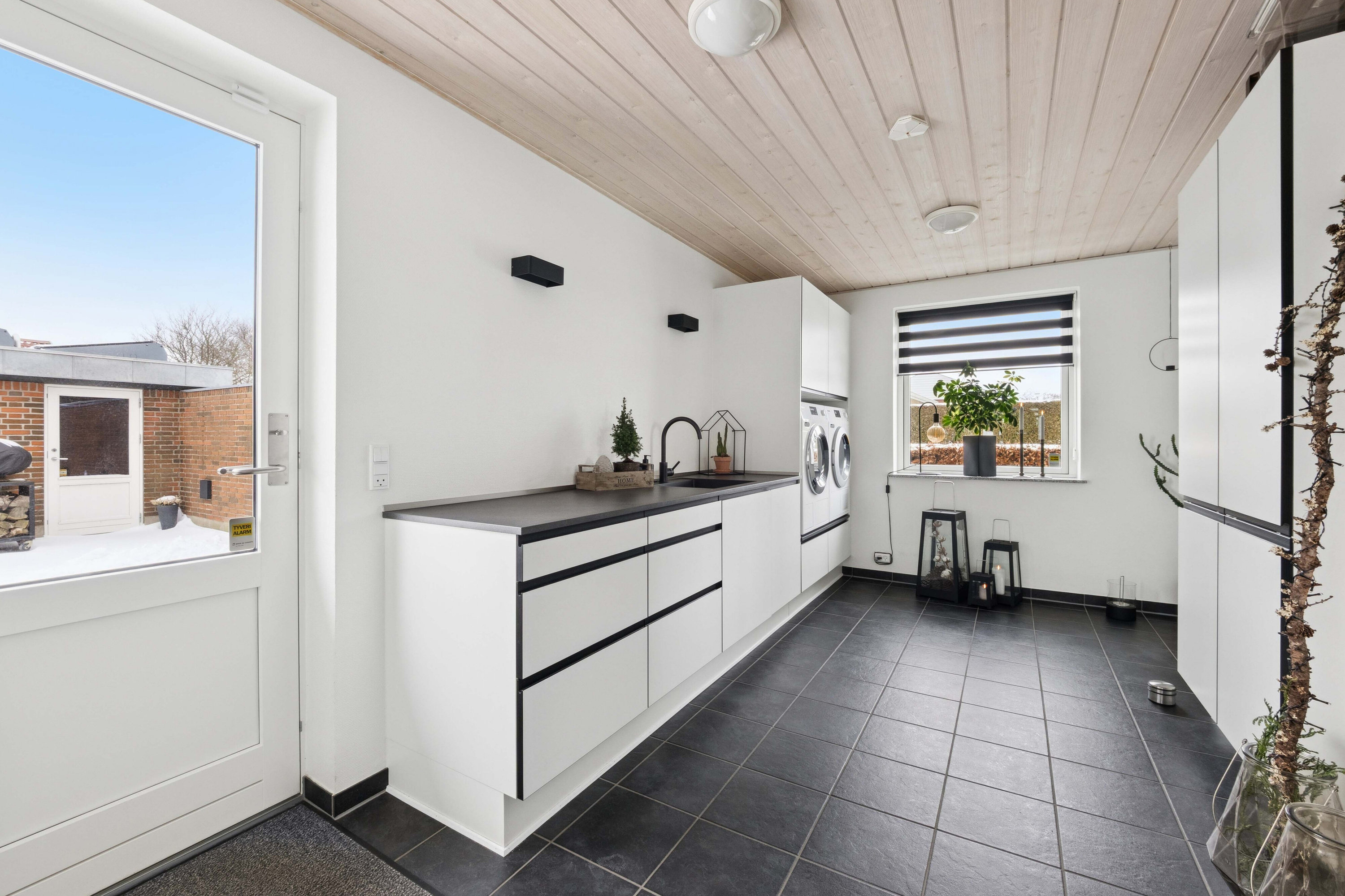 Fremhævet køkken billede i fuldskærmstilstand. Billede af Syrenvej 4, 7700 Thisted