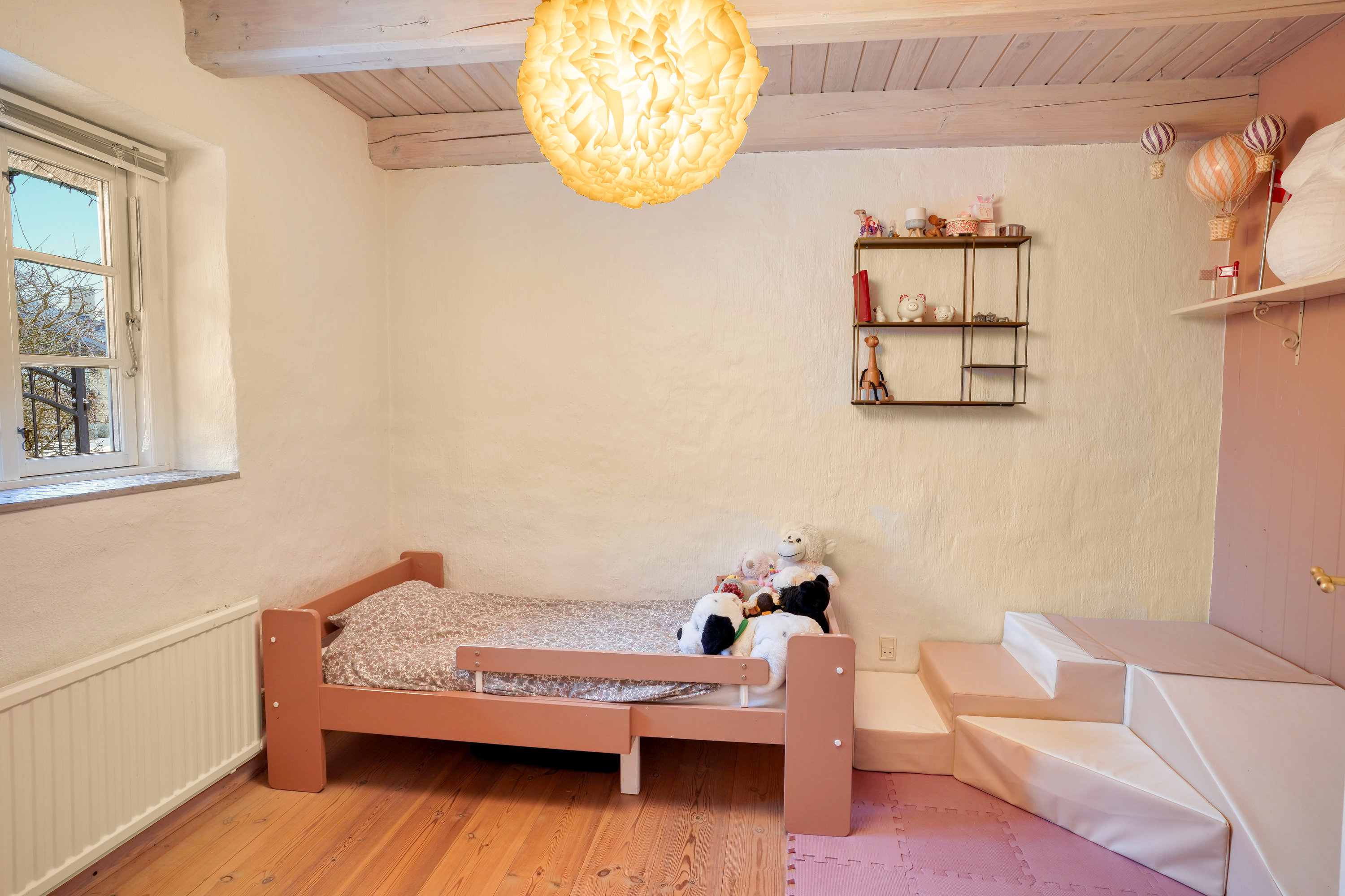 Fremhævet værelse billede i fuldskærmstilstand. Billede af Gammel Engvej 21, 3330 Gørløse