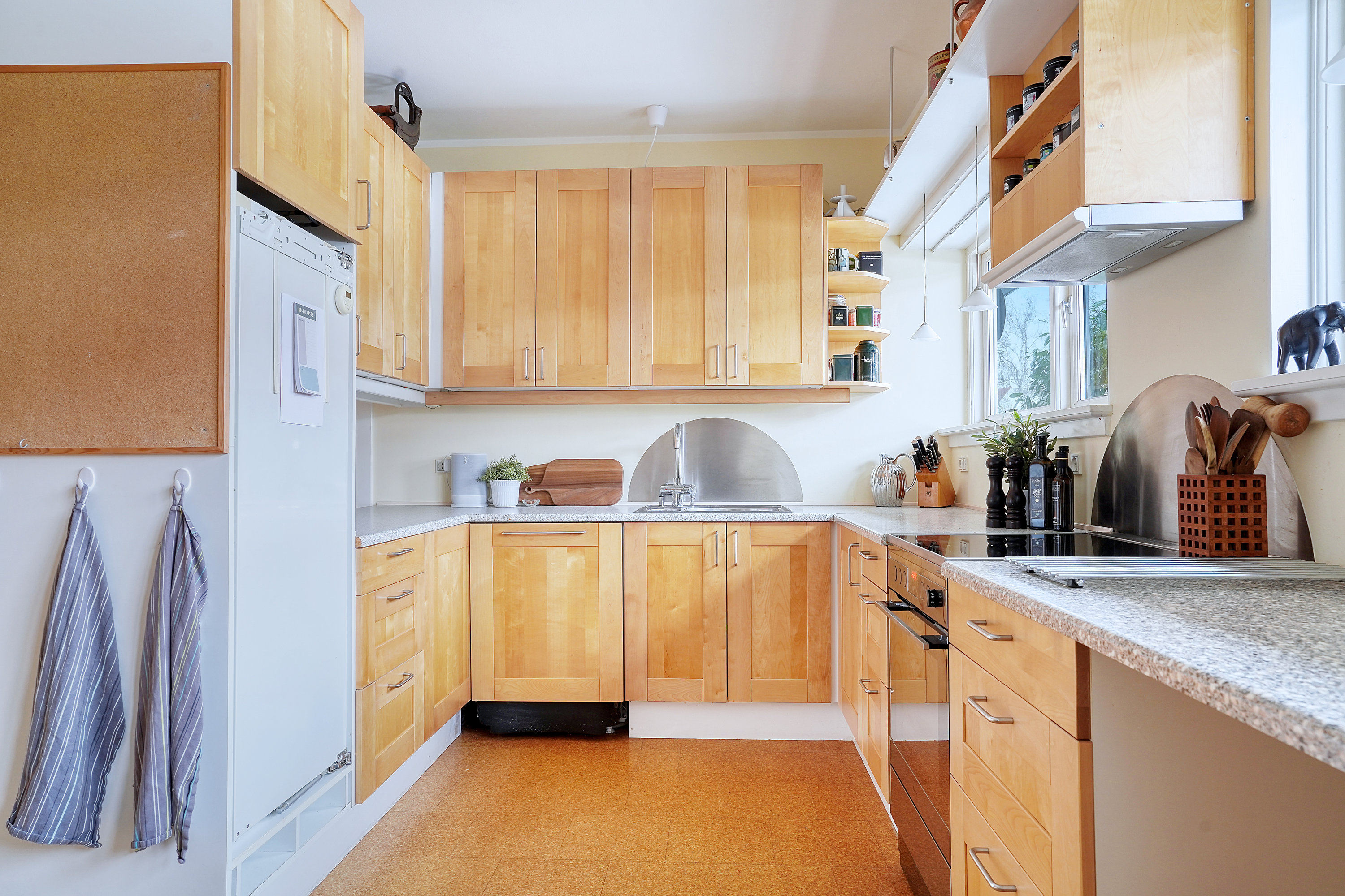 Fremhævet køkken billede i fuldskærmstilstand. Billede af Søllerød Park 16, st.. 1., Søllerød, 2840 Holte