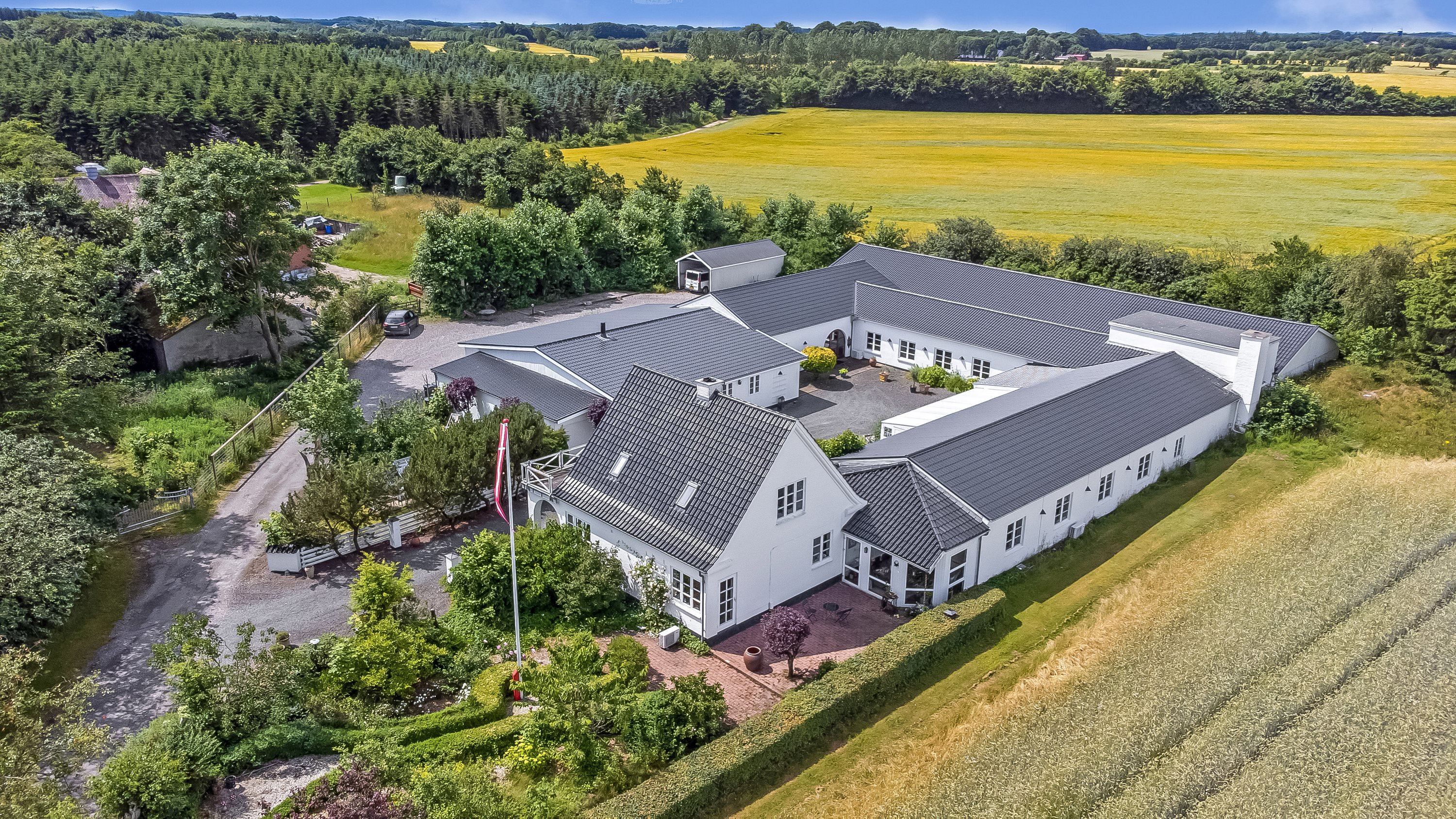 Miniaturebillede 1: . Billede af Rogenstrupvej 6, 8831 Løgstrup