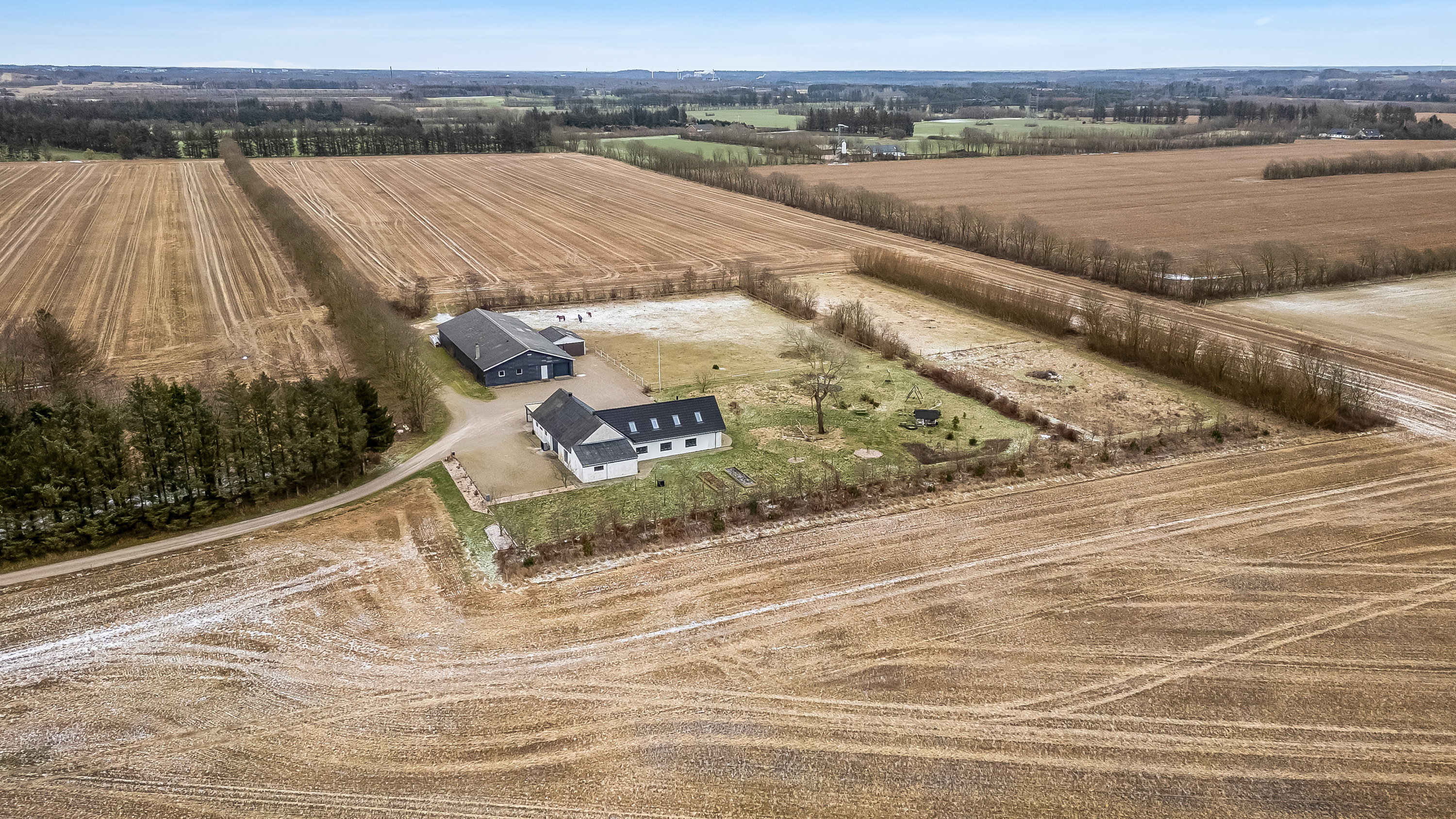 Fremhævet luftfoto billede i fuldskærmstilstand. Billede af Naurvej 28, 7500 Holstebro