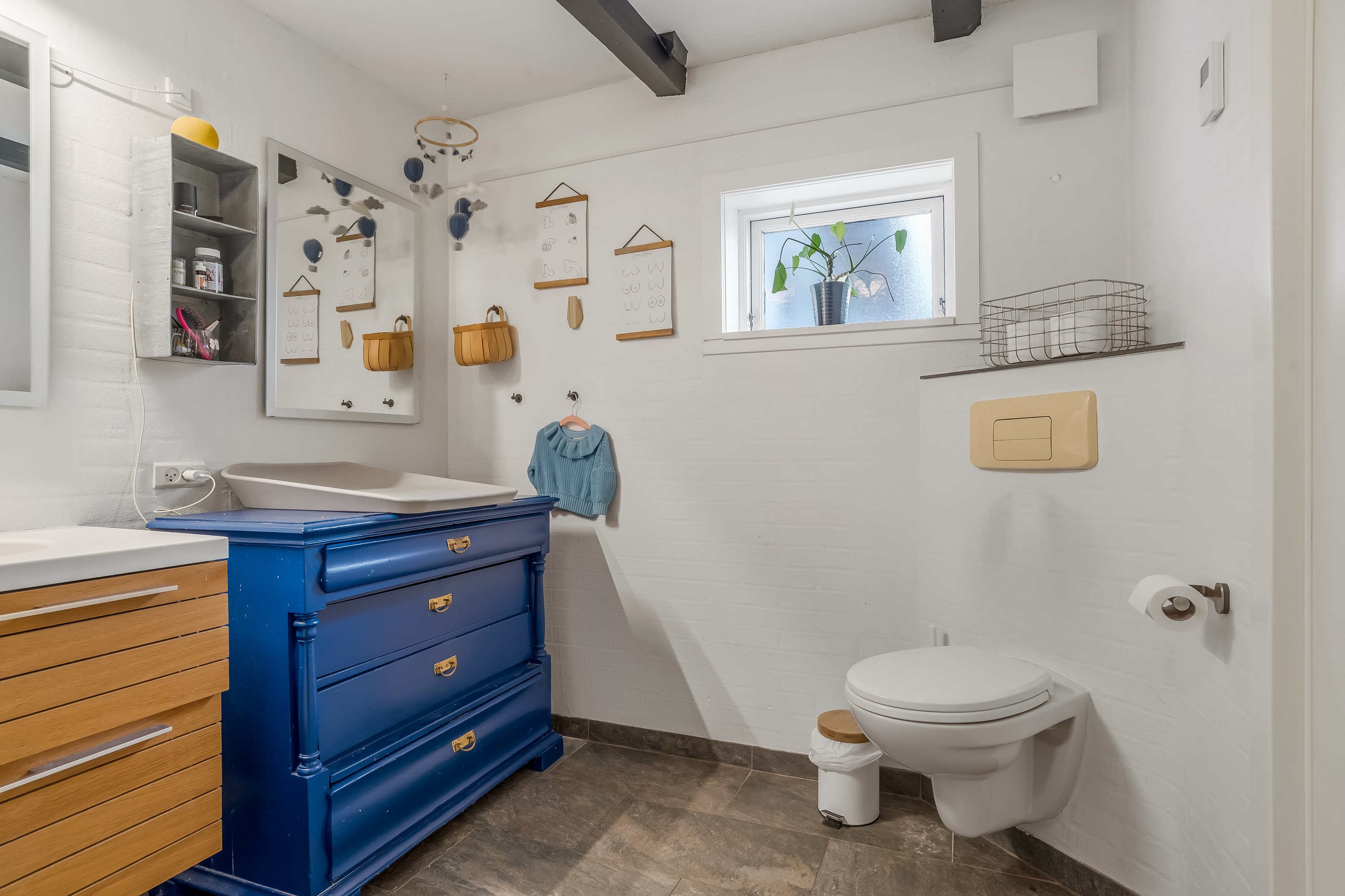 Fremhævet badeværelse billede i fuldskærmstilstand. Billede af Naurvej 28, 7500 Holstebro