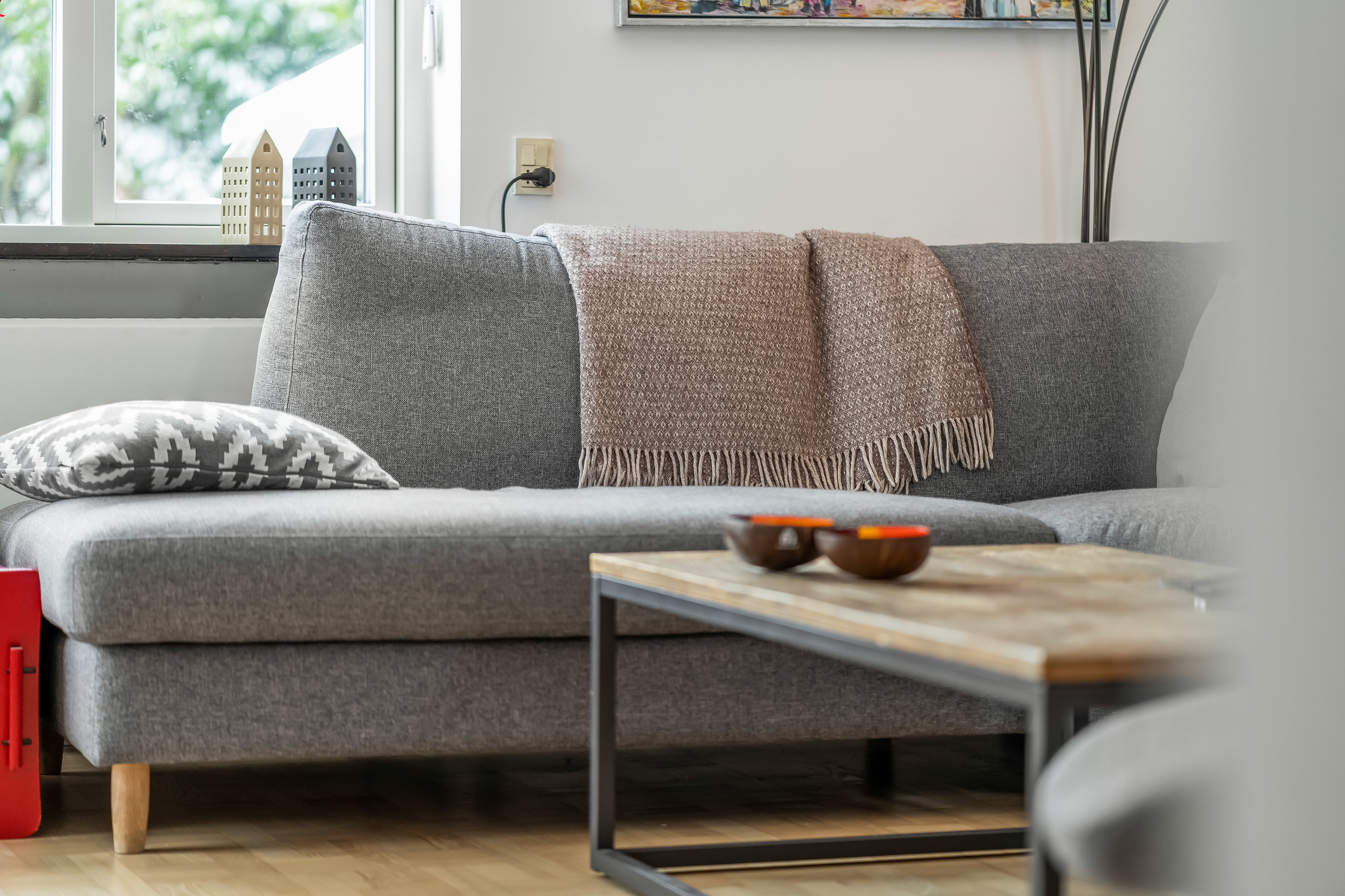 Fremhævet stue billede i fuldskærmstilstand. Billede af Hasselvej 38, 2830 Virum